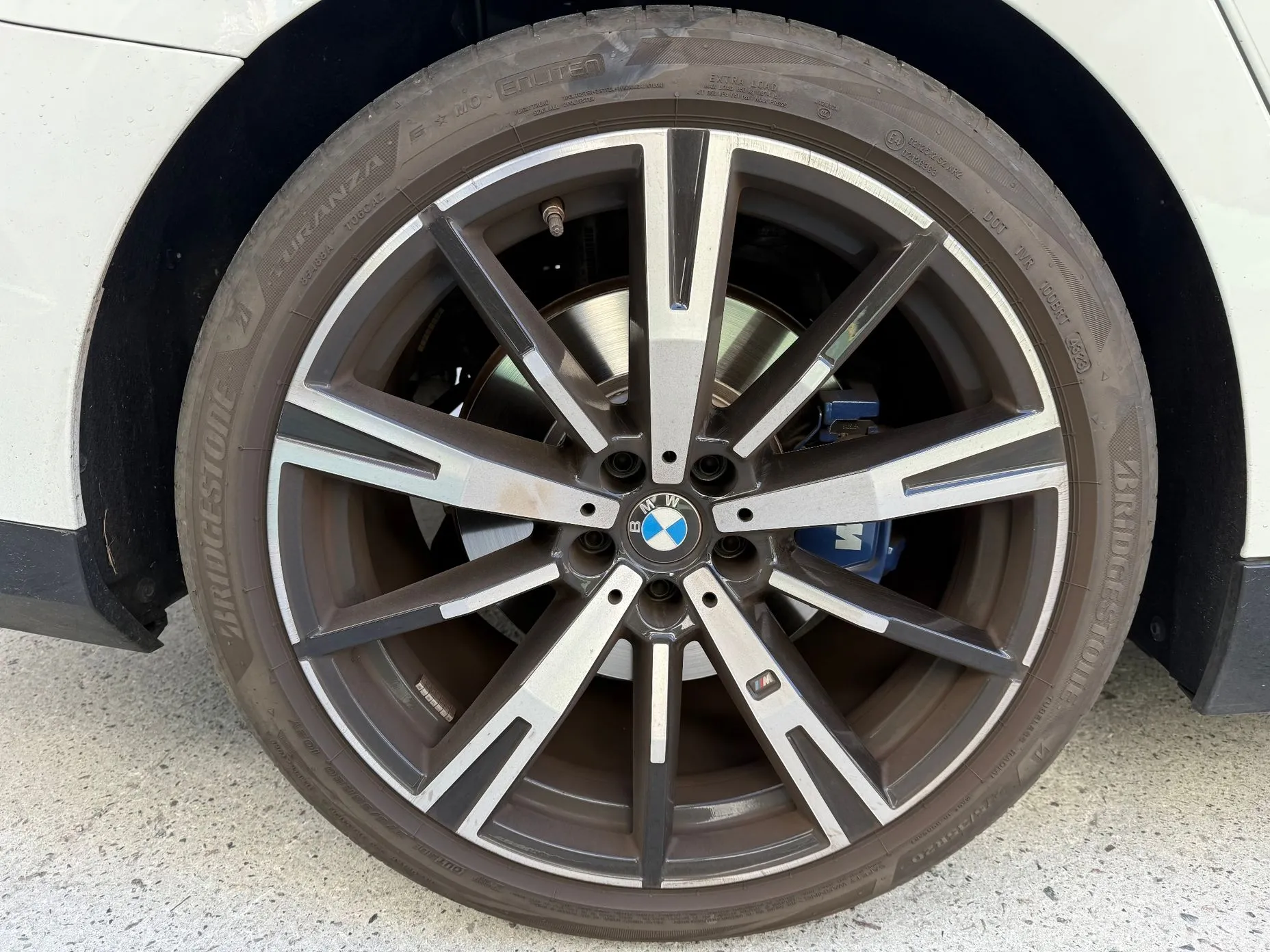 BMW 5 Series (G60) превью 7