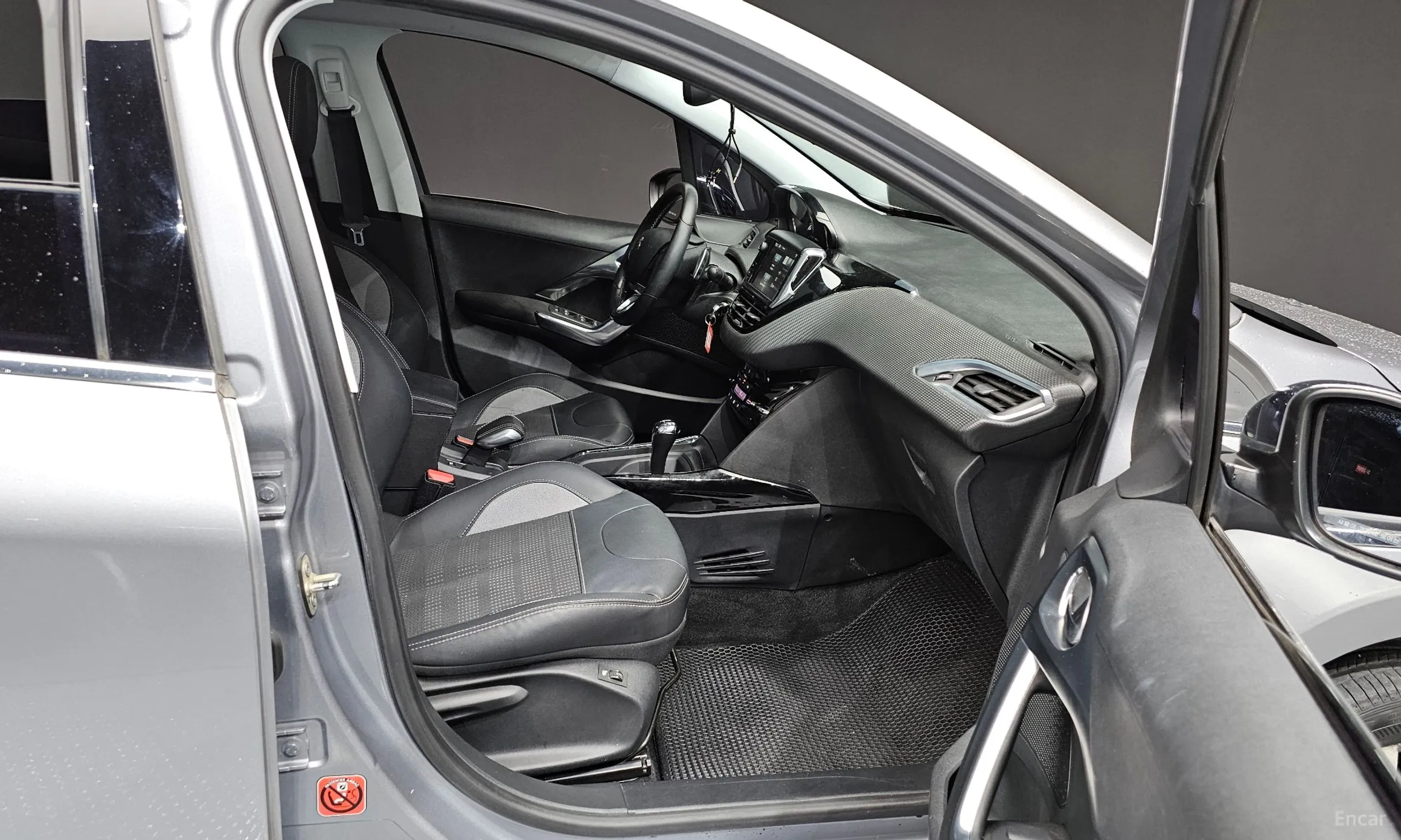 Peugeot 2008. превью 12