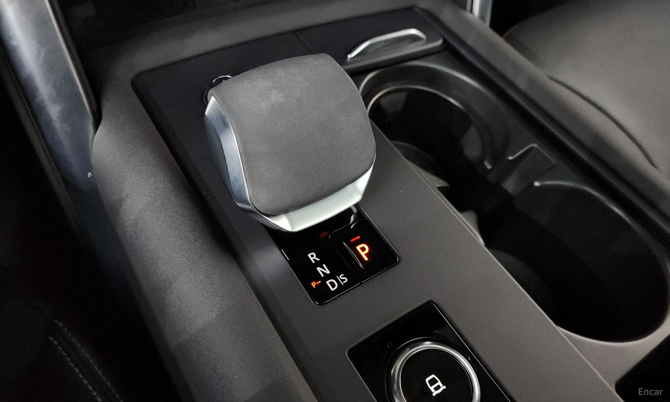 Land Rover Discovery 5 превью 9