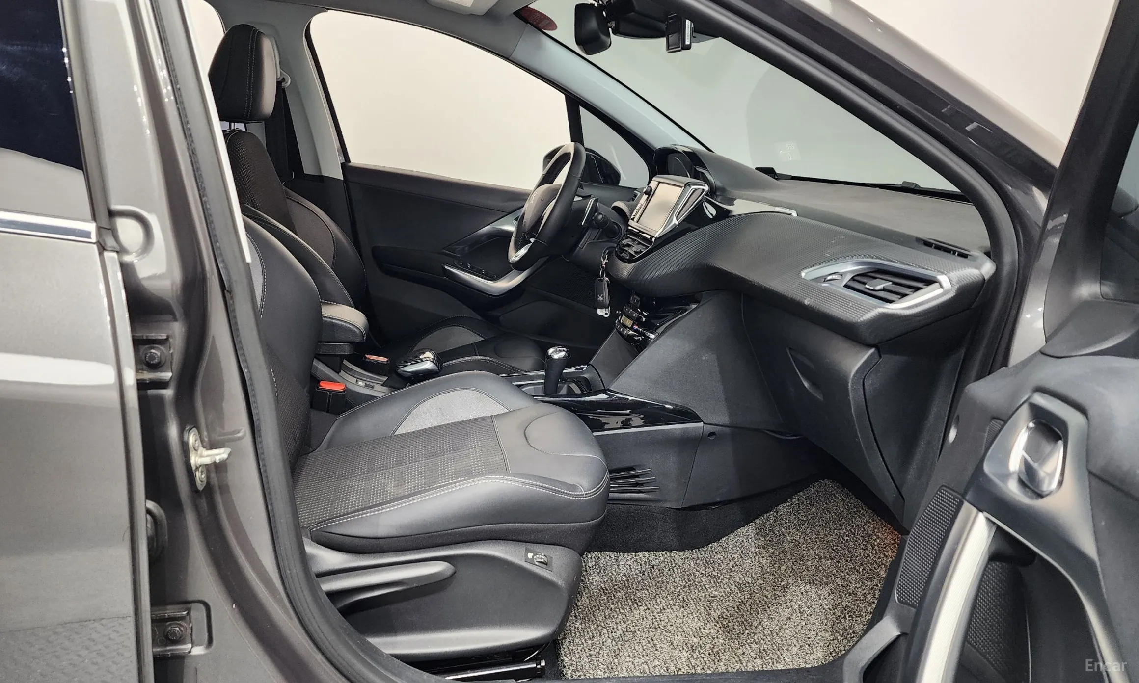 Peugeot 2008. превью 11