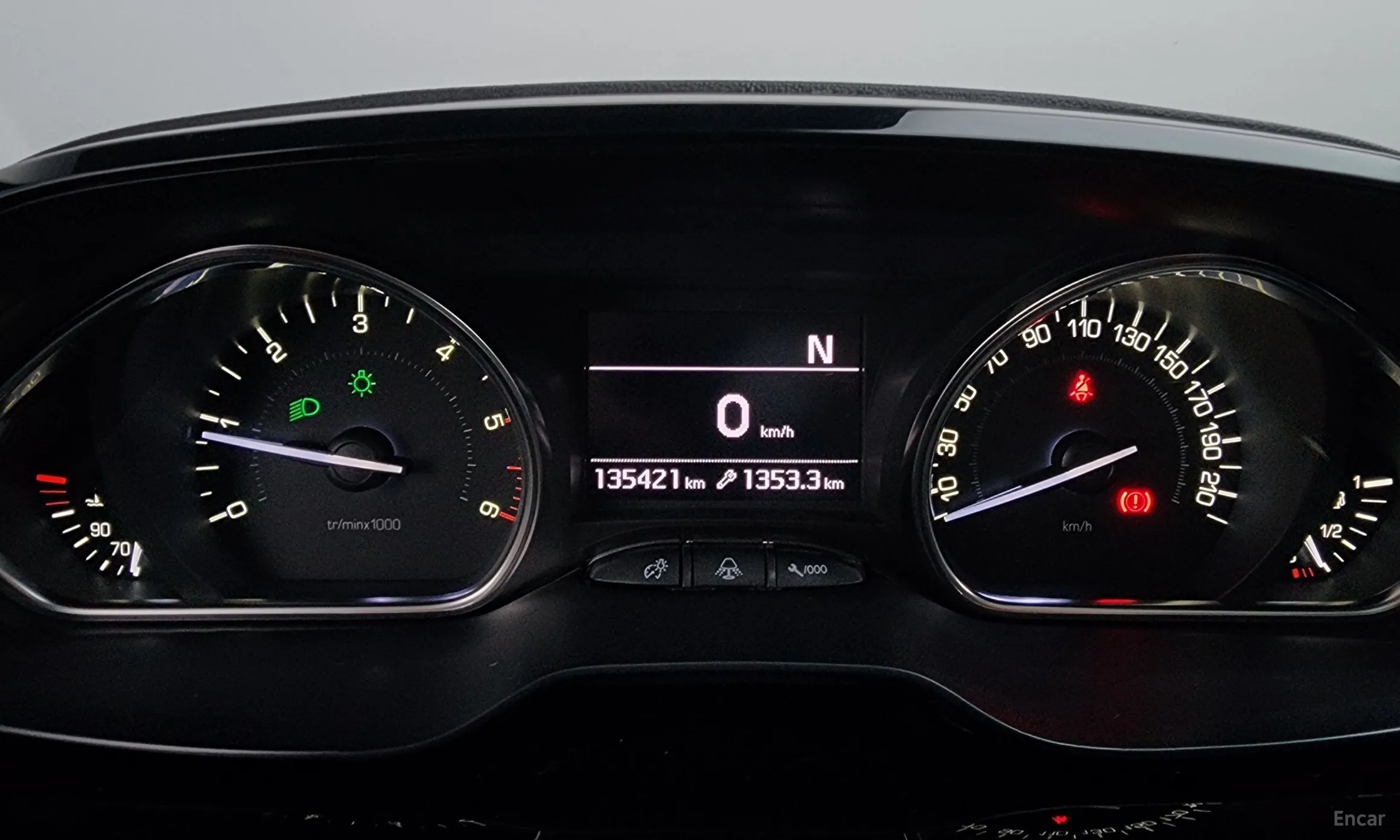 Peugeot 2008. превью 8