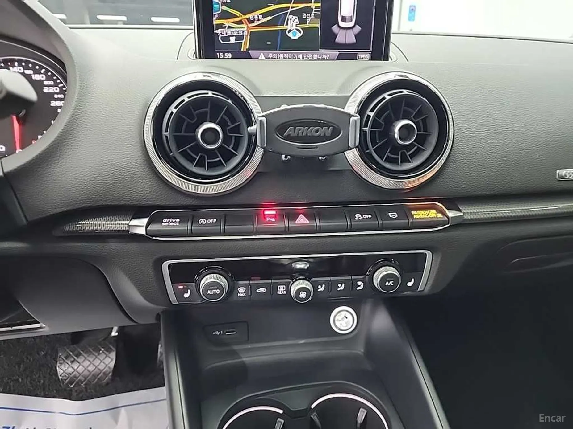 Audi New A3 превью 10