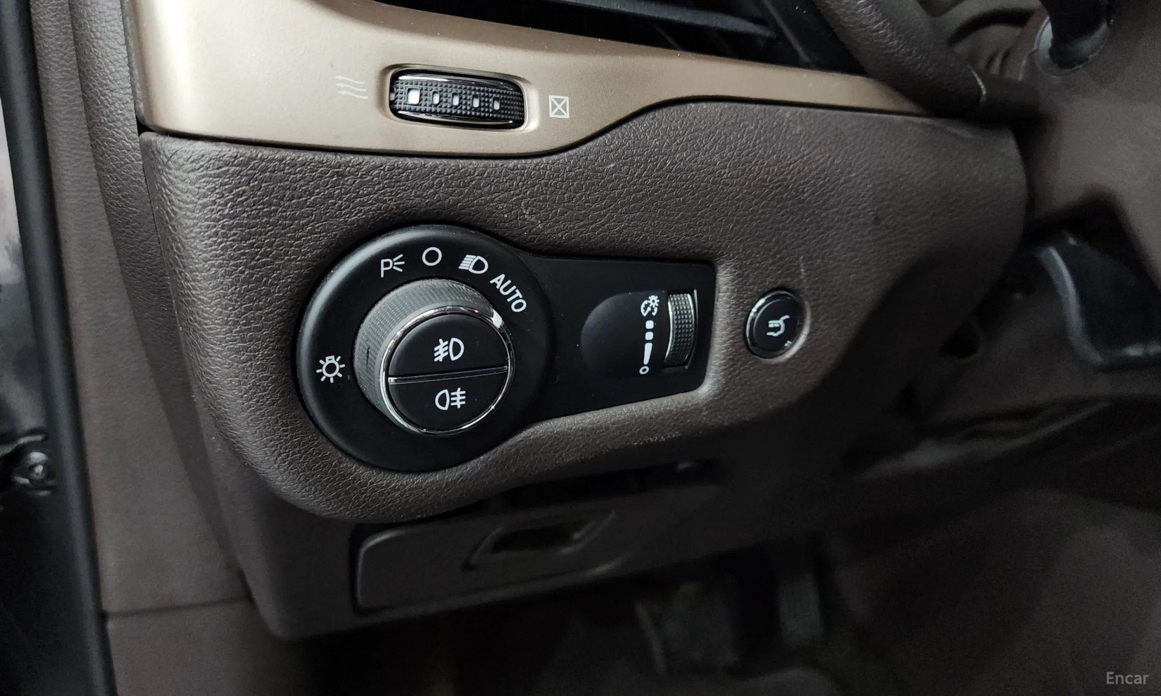 Jeep Cherokee (KL) превью 14