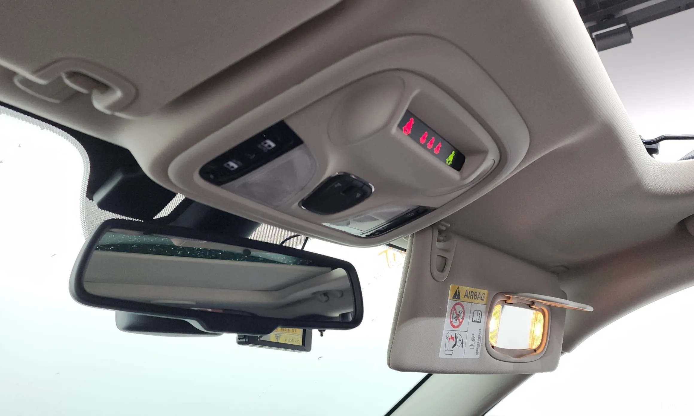 Jeep Cherokee (KL) превью 18
