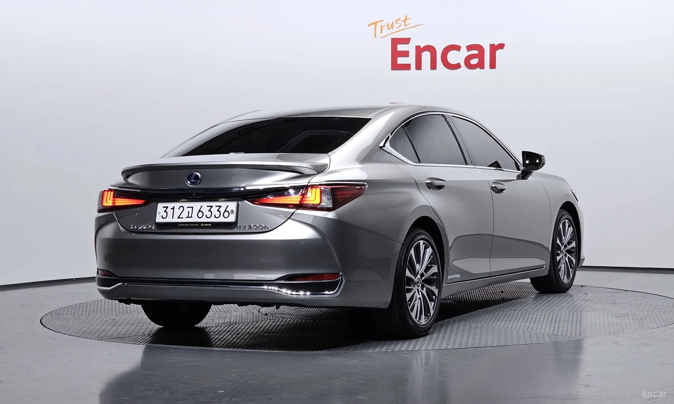 Lexus ES300h 7th Generation