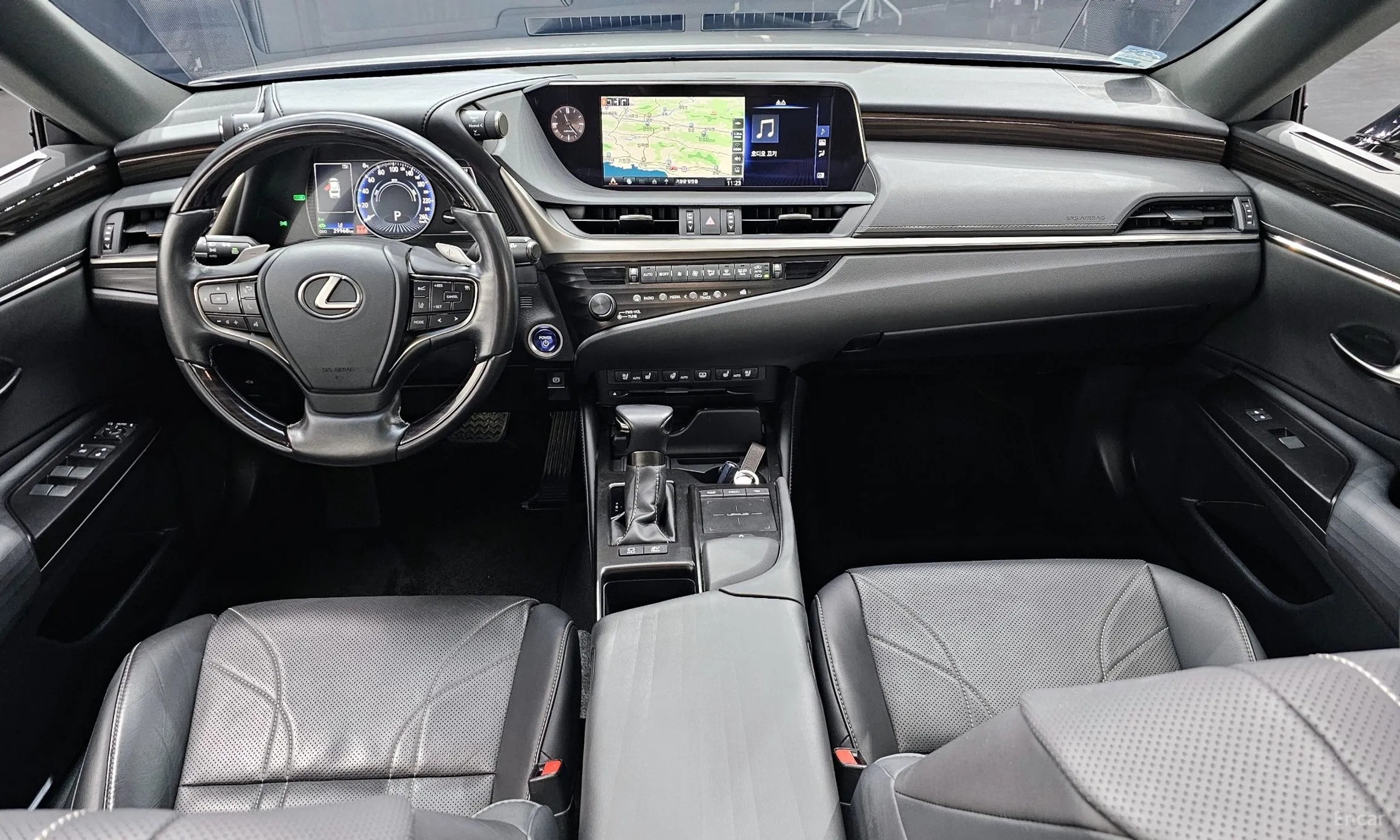Lexus ES300h 7th Generation превью 7