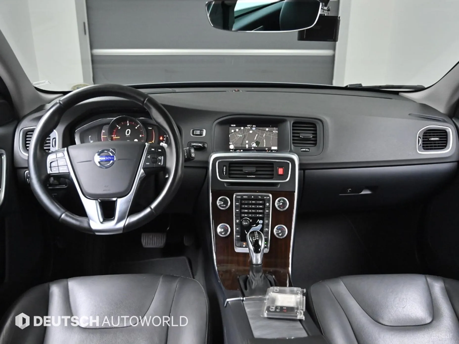 Volvo V60 превью 7