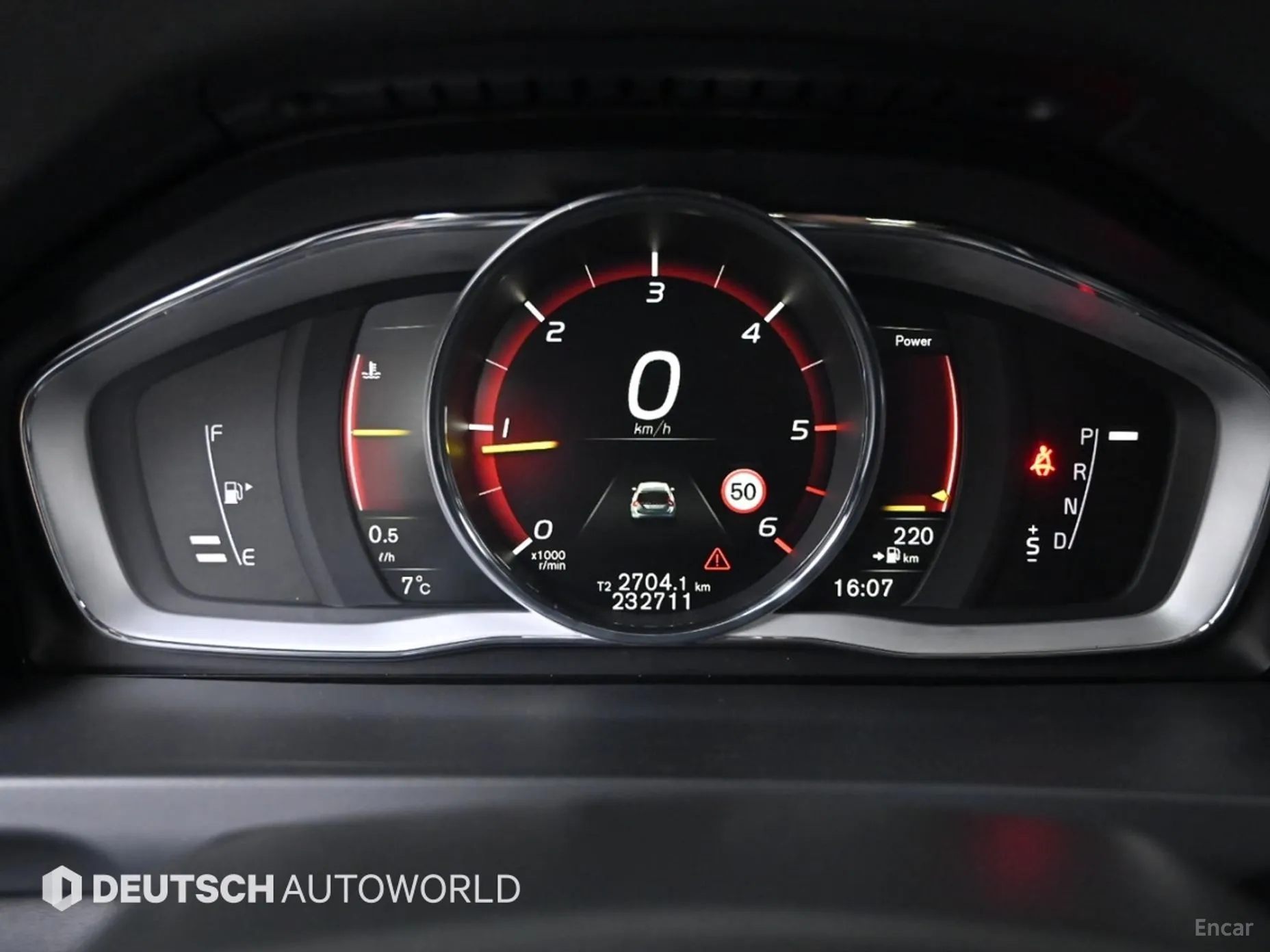 Volvo V60 превью 8