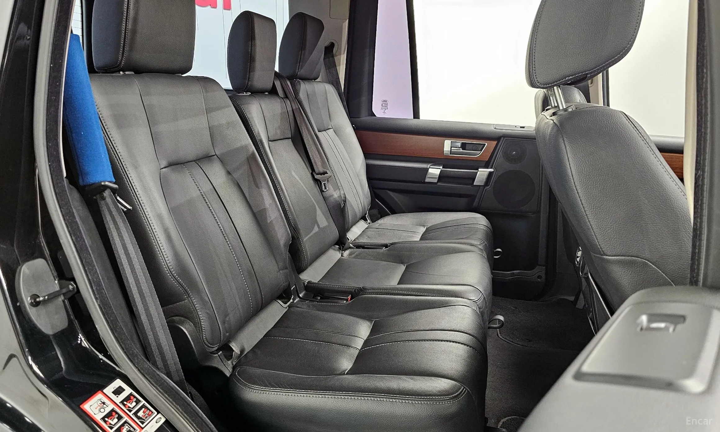 Land Rover Discovery 4 превью 12