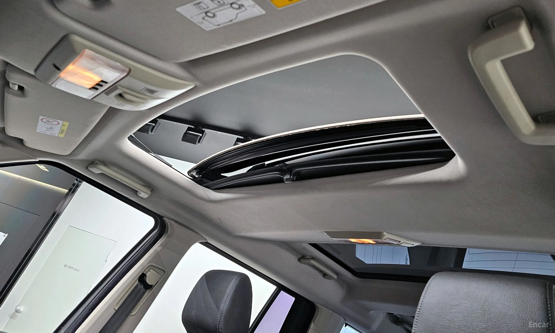 Land Rover Discovery 4 превью 19