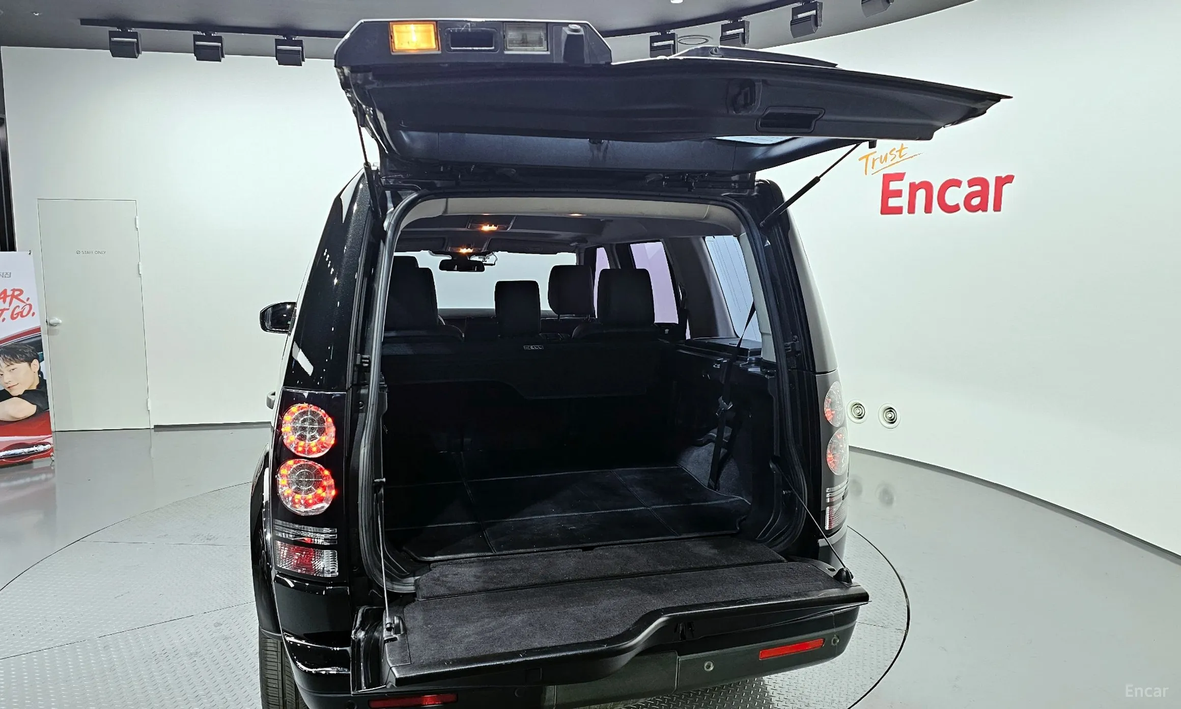 Land Rover Discovery 4 превью 20