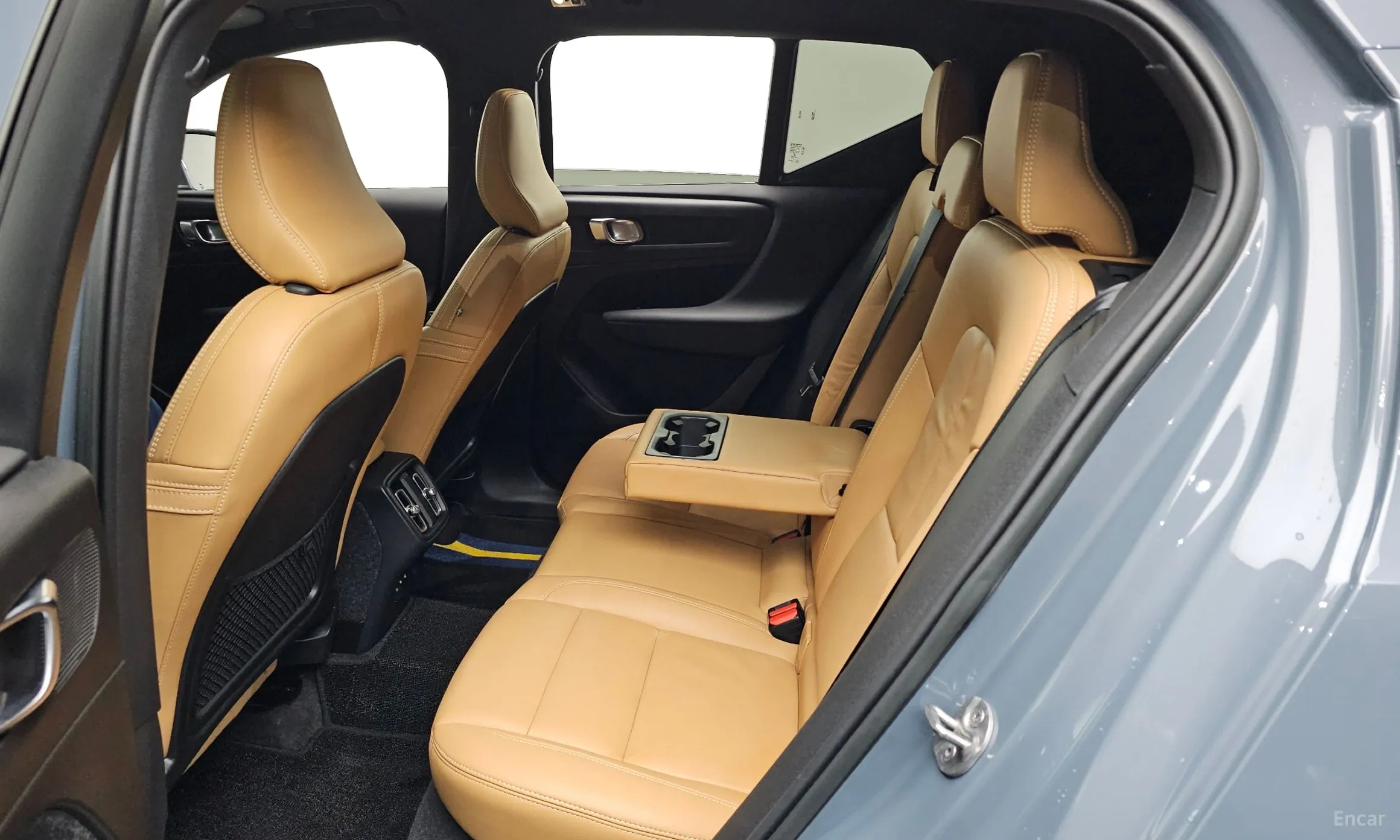 Volvo XC40 превью 11
