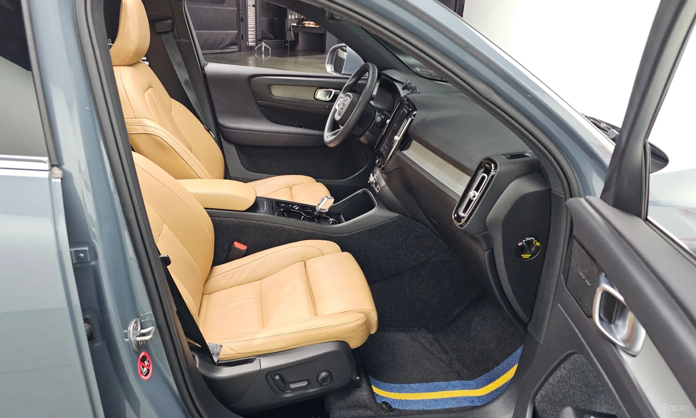 Volvo XC40 превью 12
