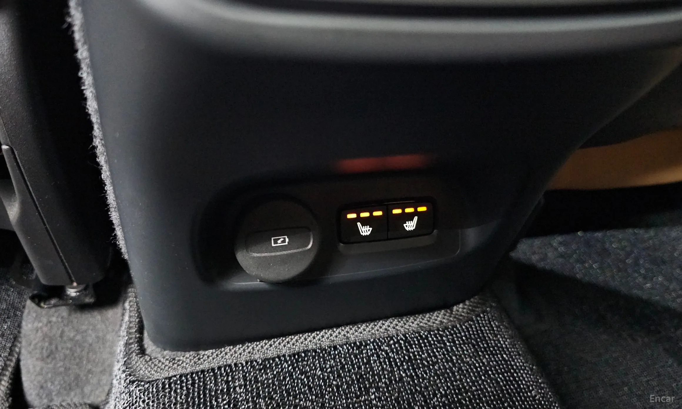 Volvo XC40 превью 19