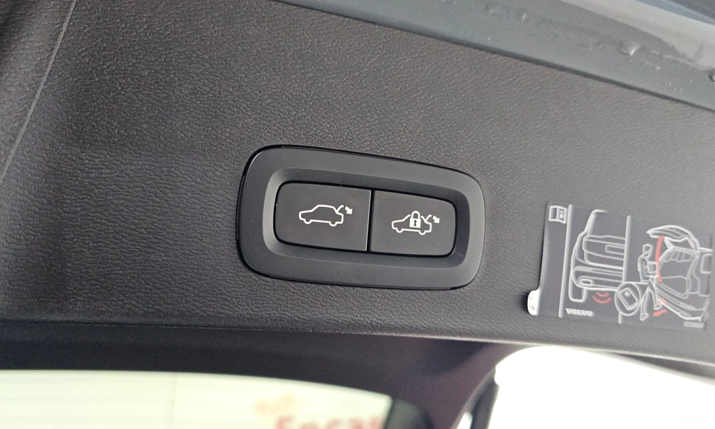 Volvo XC40 превью 20