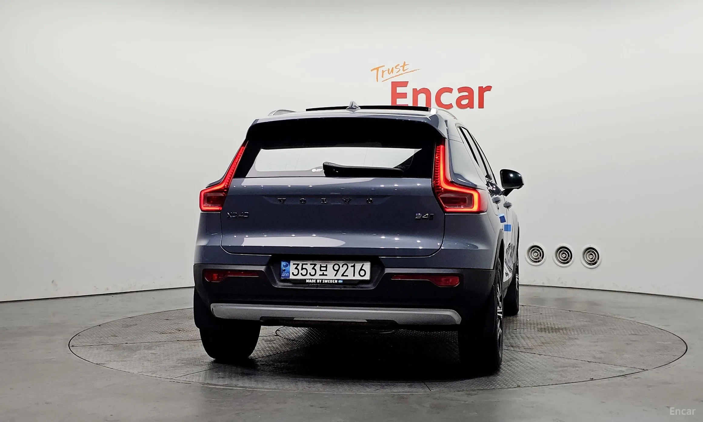 Volvo XC40 превью 4