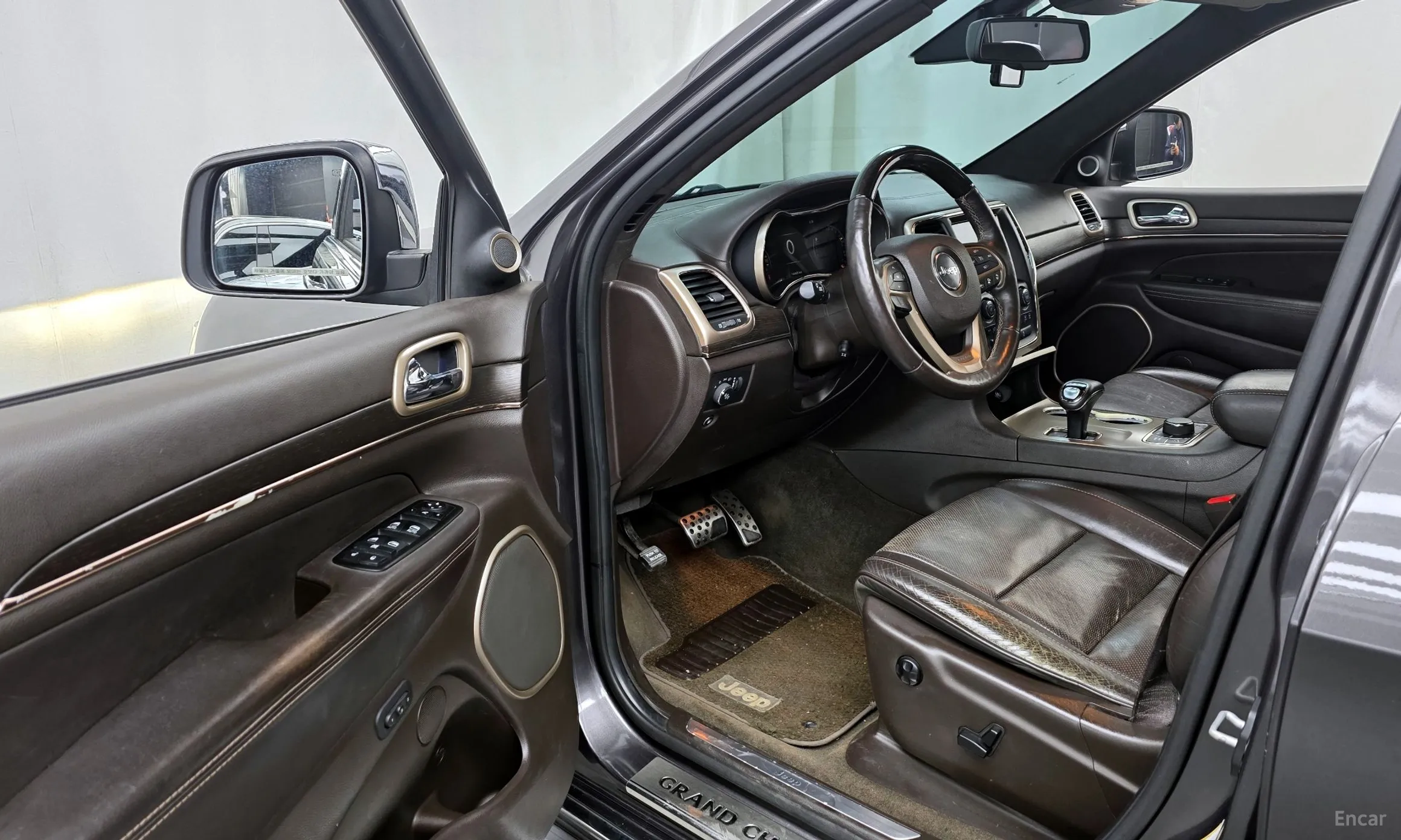 Jeep Grand Cherokee превью 10