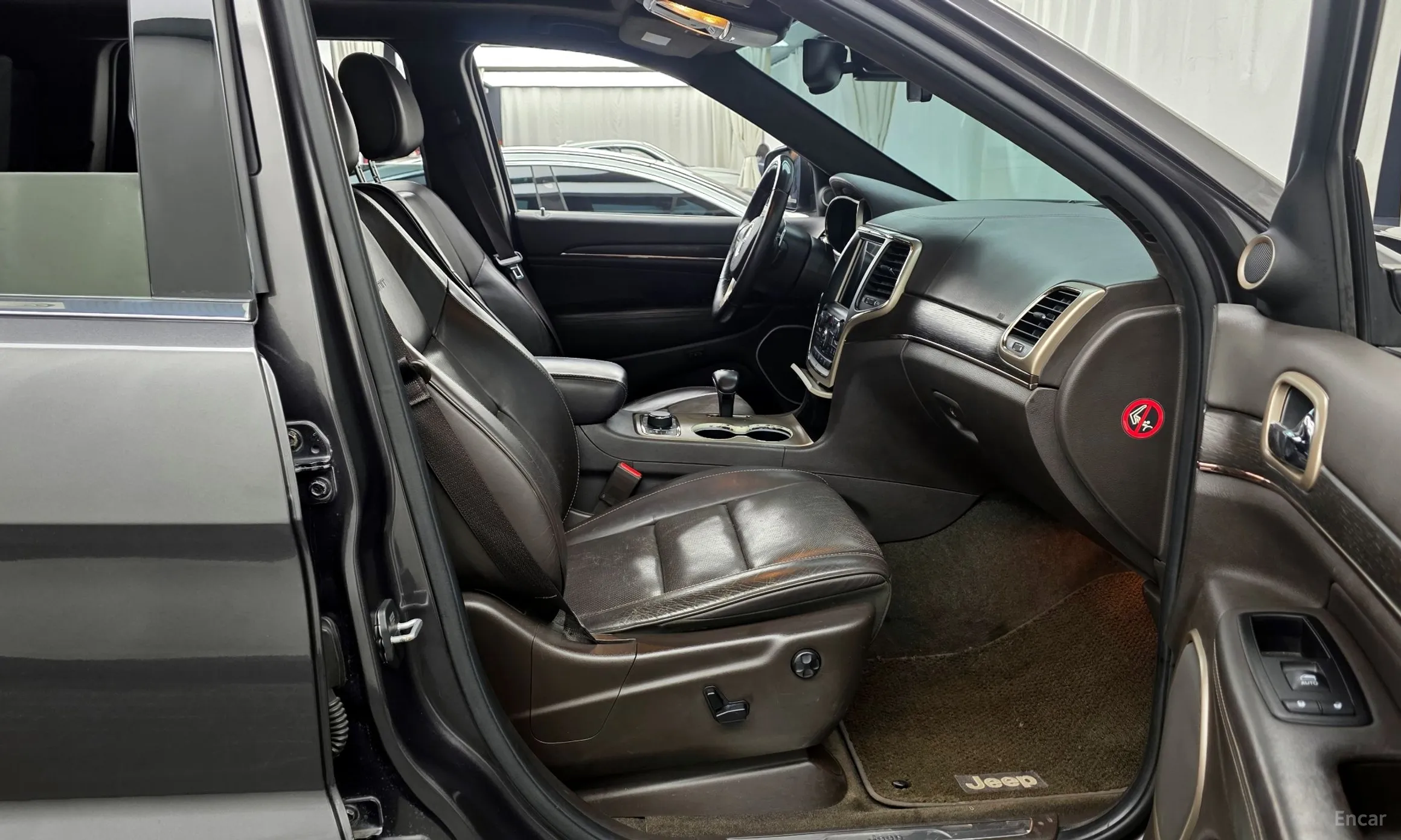 Jeep Grand Cherokee превью 11