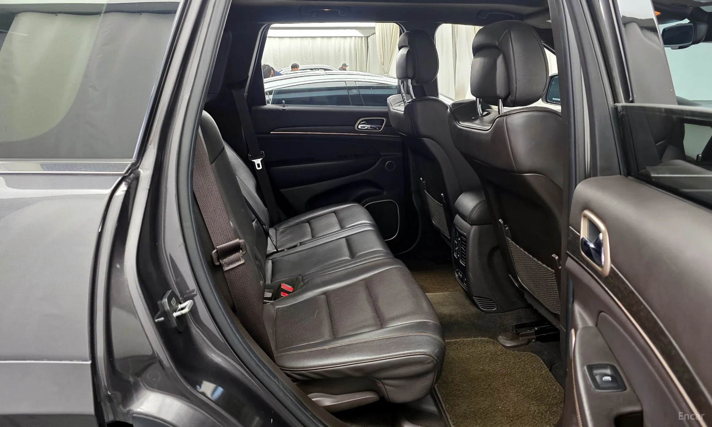 Jeep Grand Cherokee превью 12