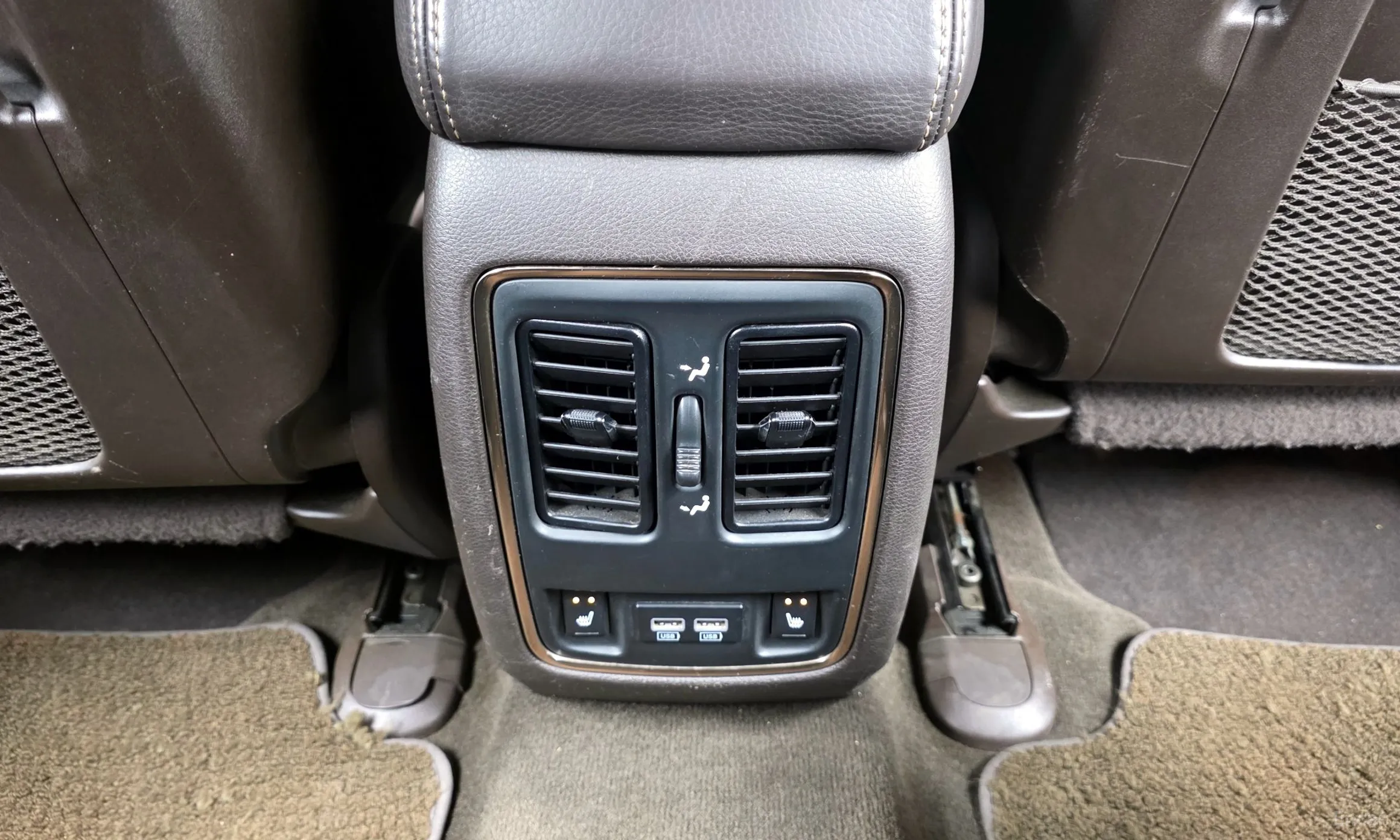 Jeep Grand Cherokee превью 18