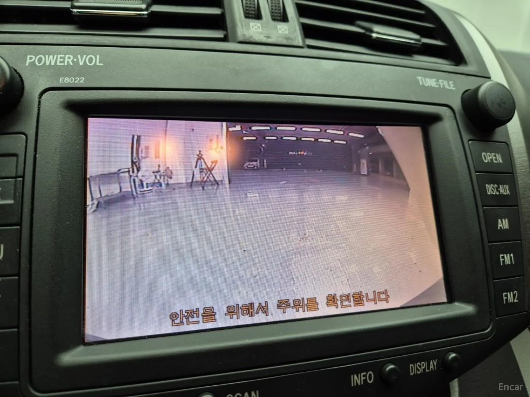 Toyota RAV4 превью 15