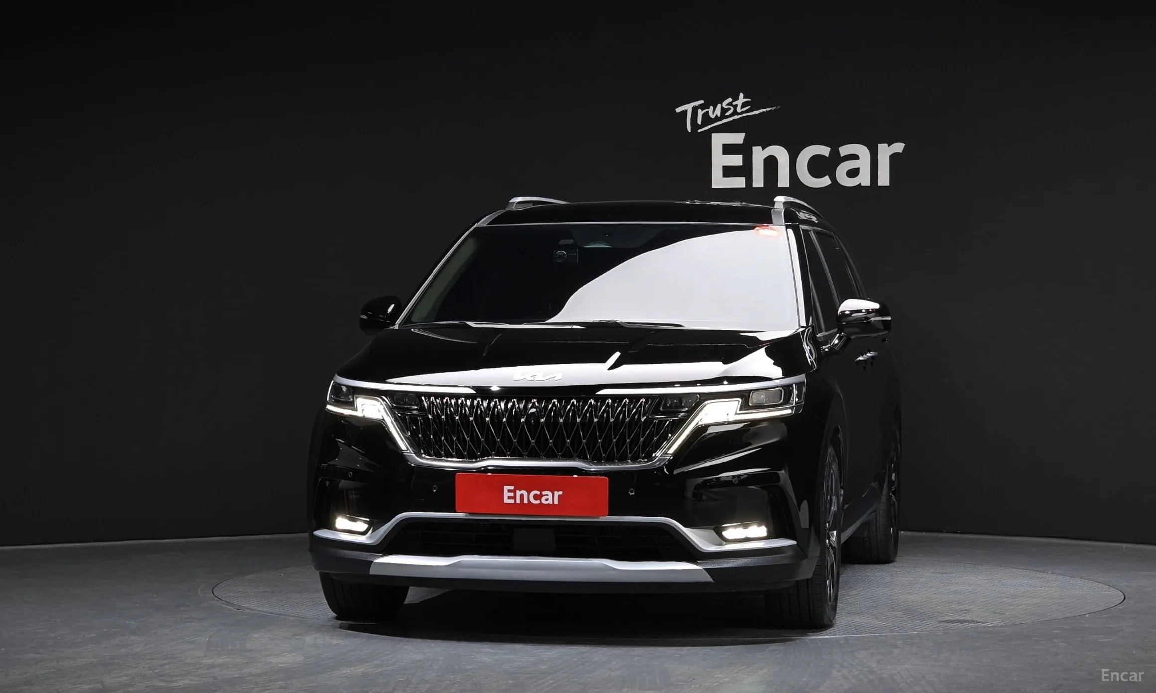 Kia Carnival Gen 4 превью 3