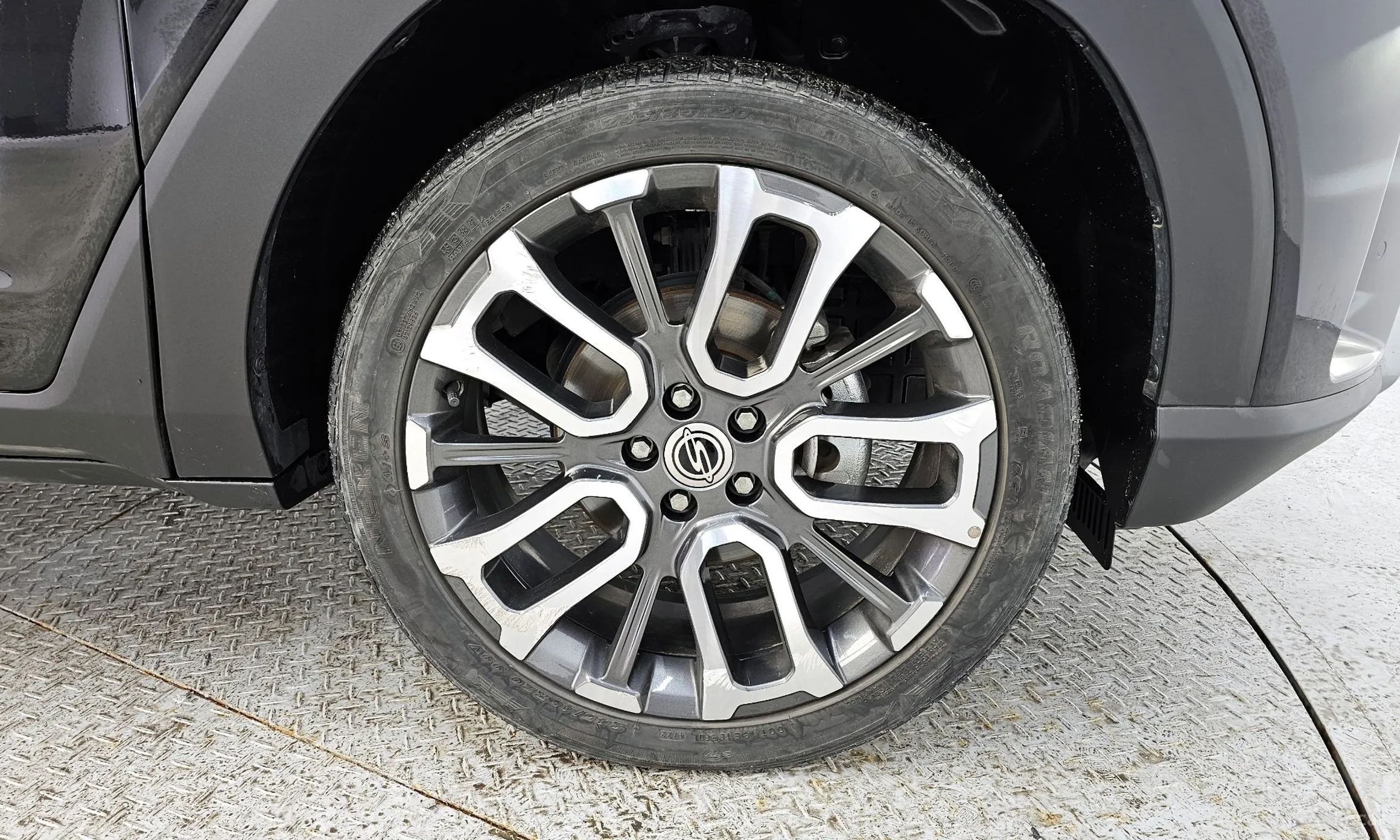 KG Mobility (SsangYong) Torres превью 5