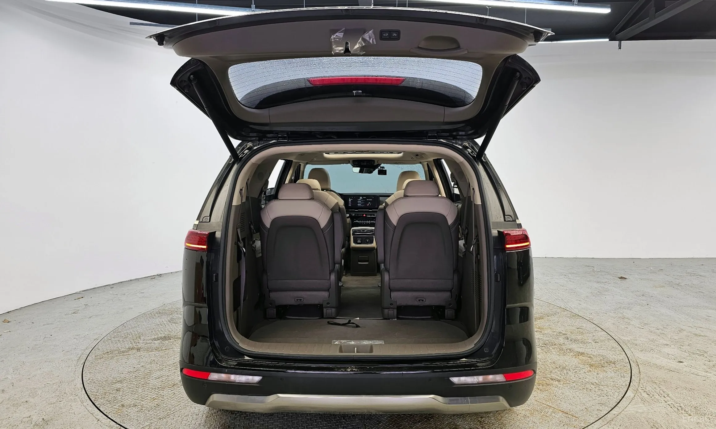 Kia Carnival Gen 4 превью 20