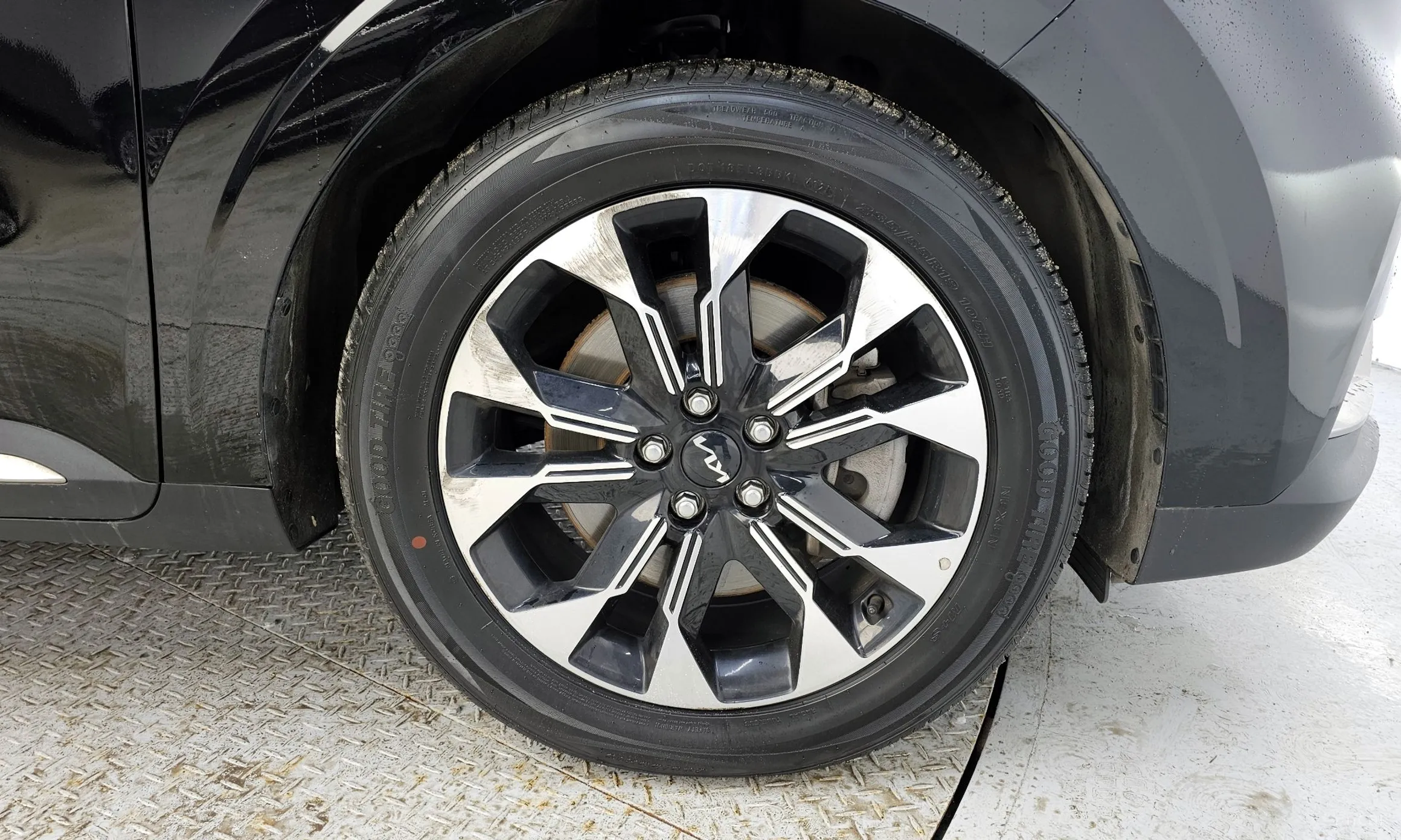 Kia Carnival Gen 4 превью 5