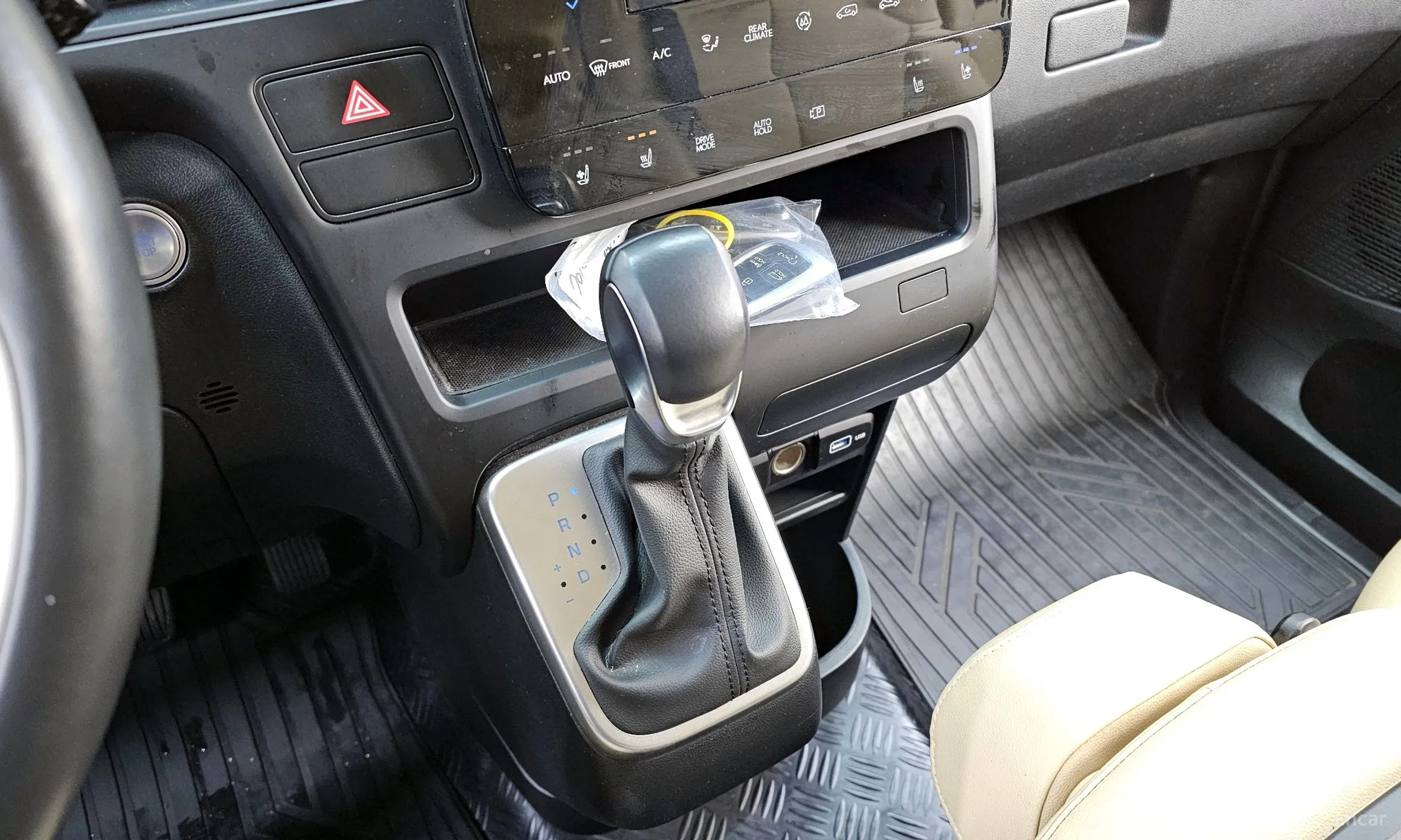 Hyundai Staria превью 9