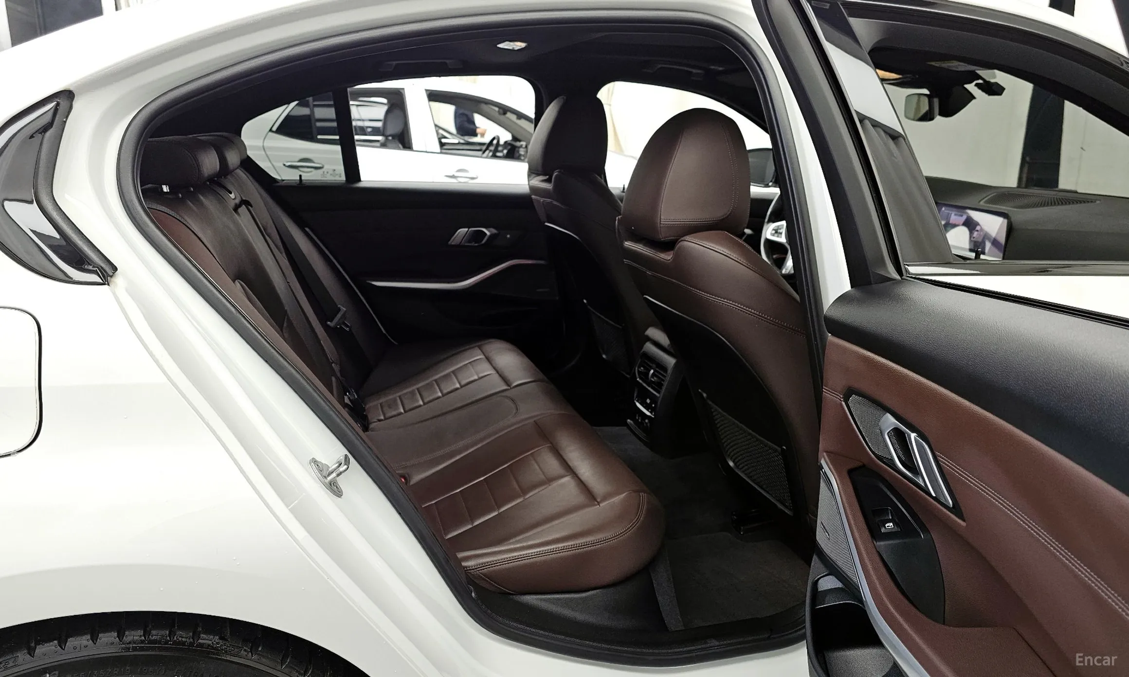 BMW 3 Series (G20) превью 12