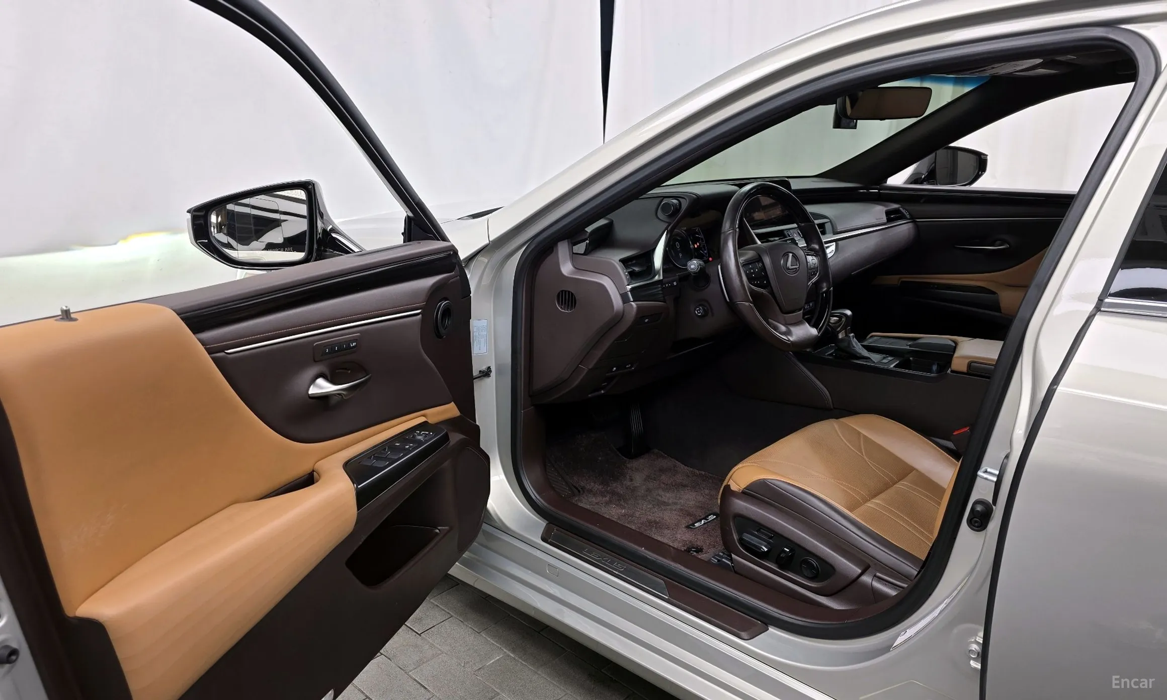 Lexus ES300h 7th Generation превью 10