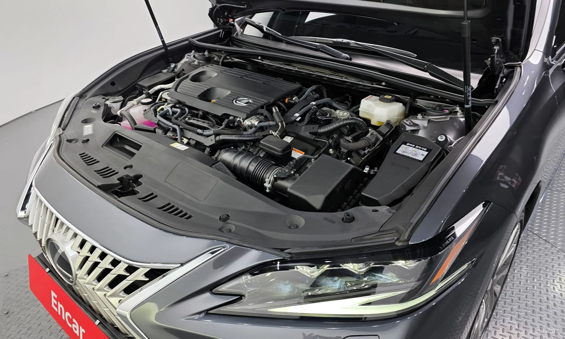 Lexus ES300h 7th Generation превью 6