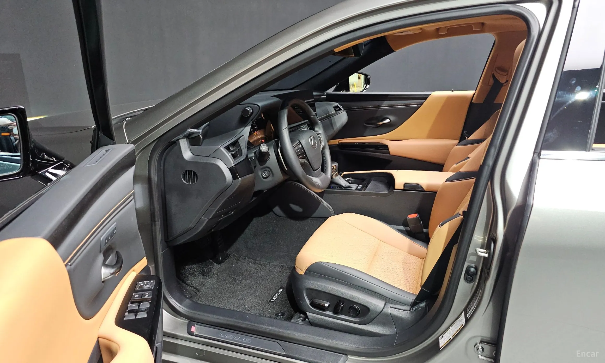 Lexus ES300h 7th Generation превью 10