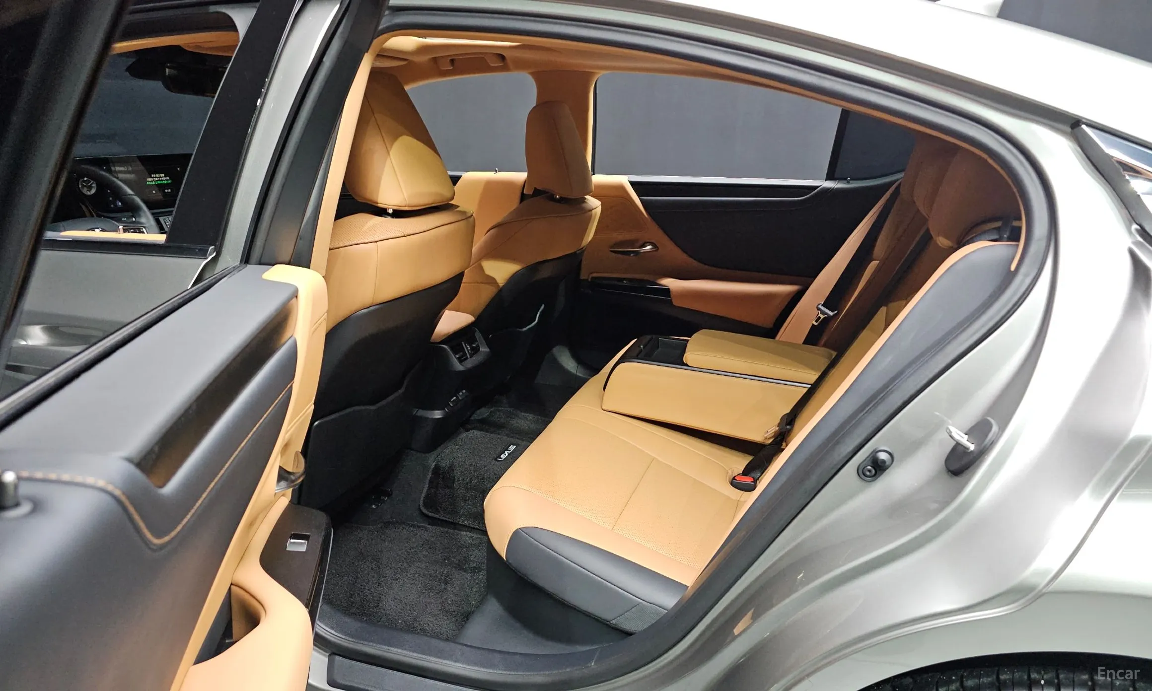 Lexus ES300h 7th Generation превью 19
