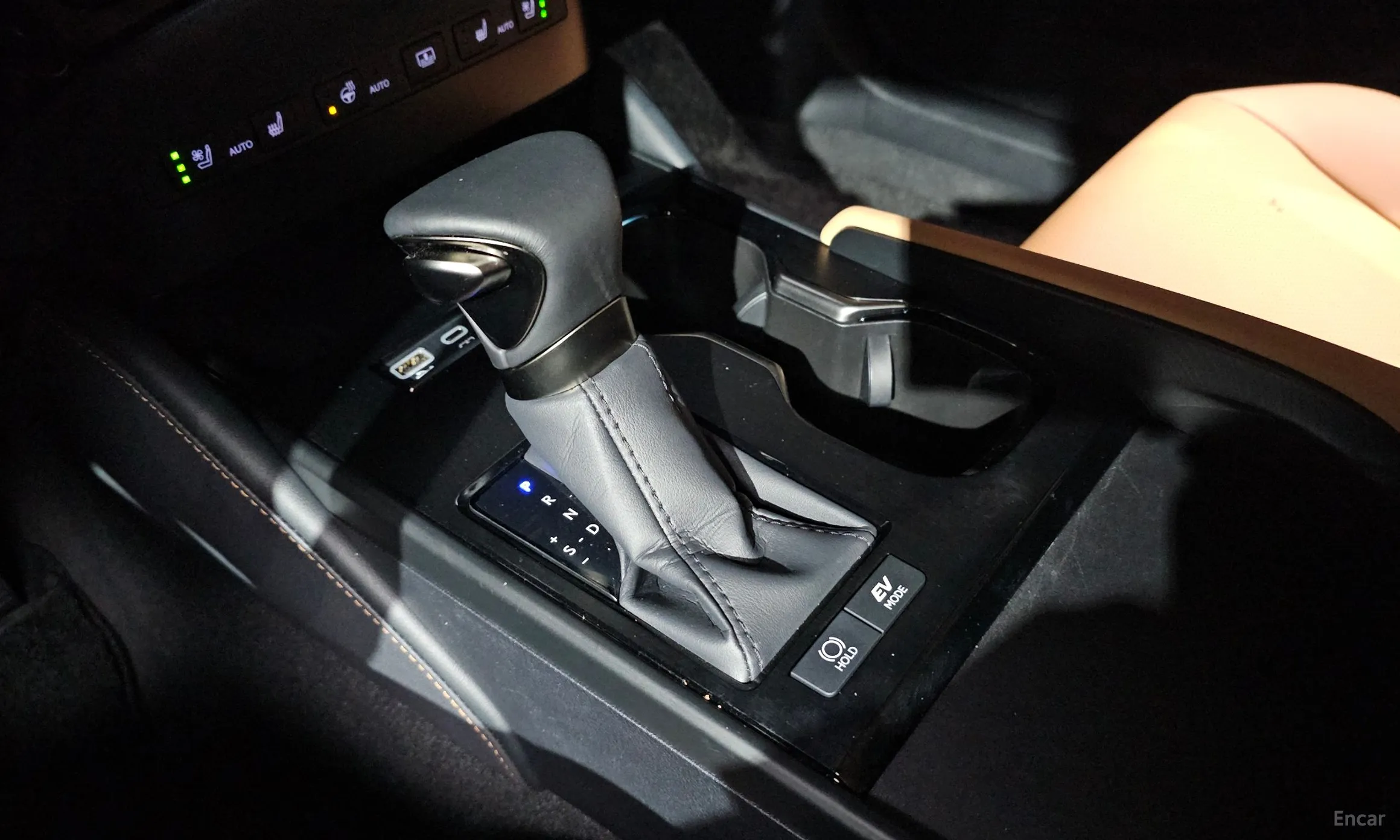 Lexus ES300h 7th Generation превью 9
