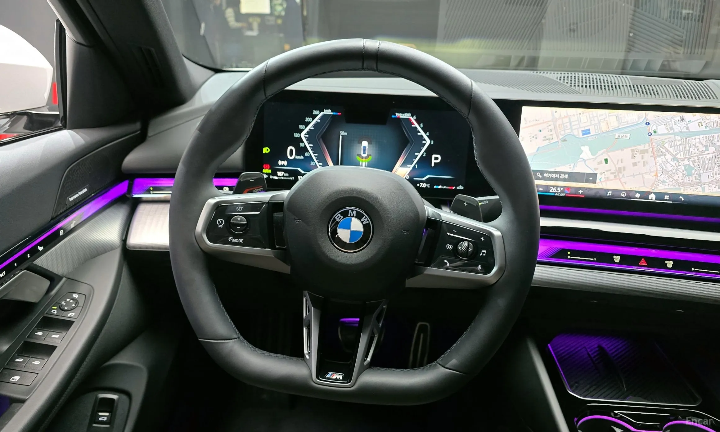 BMW 5 Series (G60) превью 14