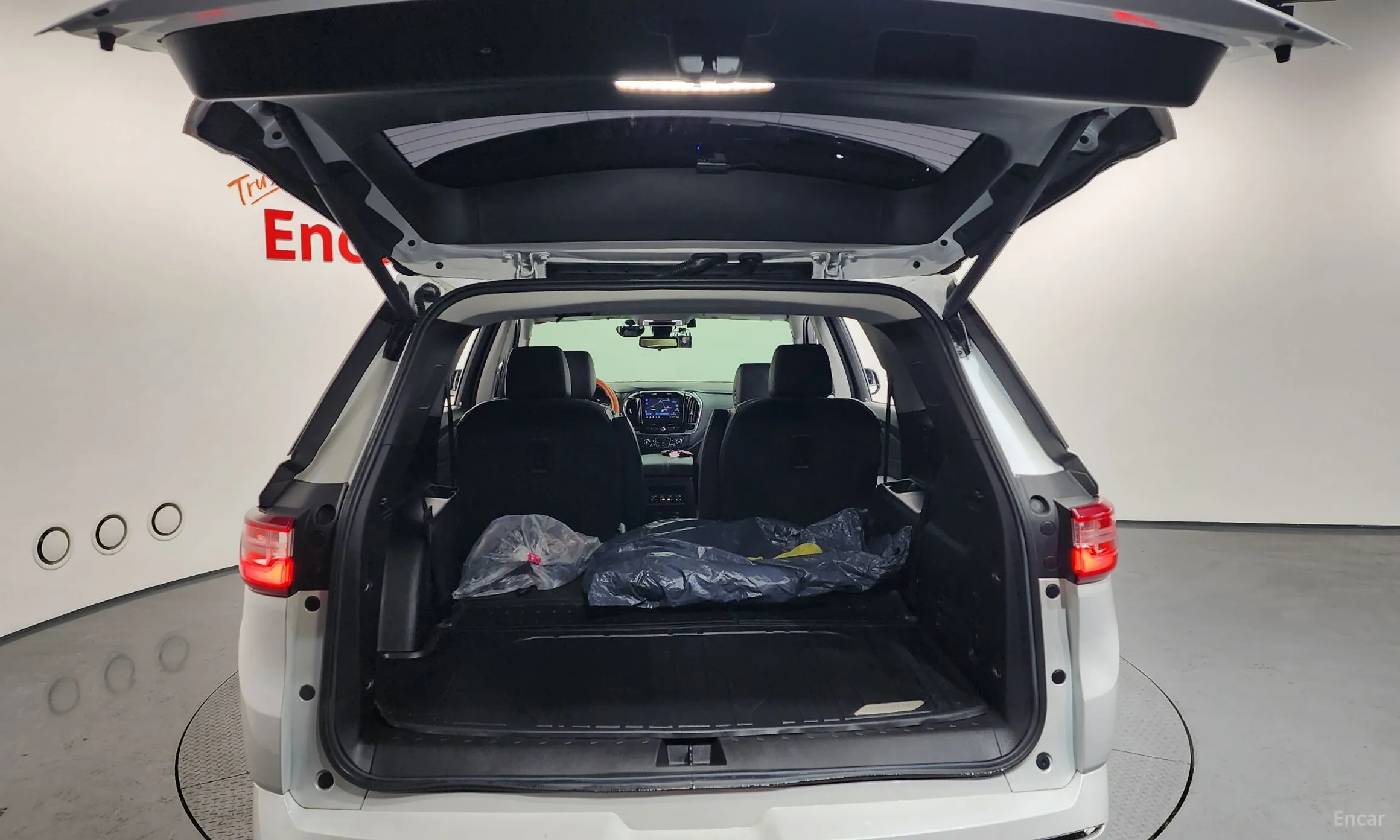 Chevrolet (GM Daewoo) Traverse превью 20