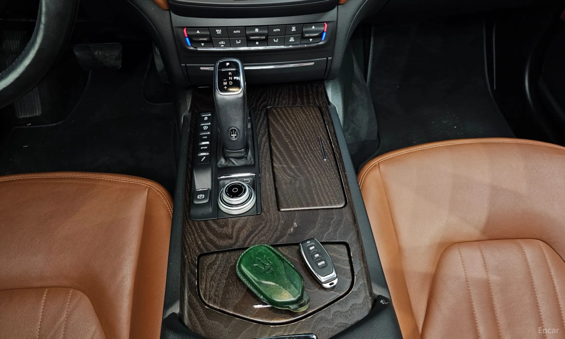 Maserati Ghibli превью 9