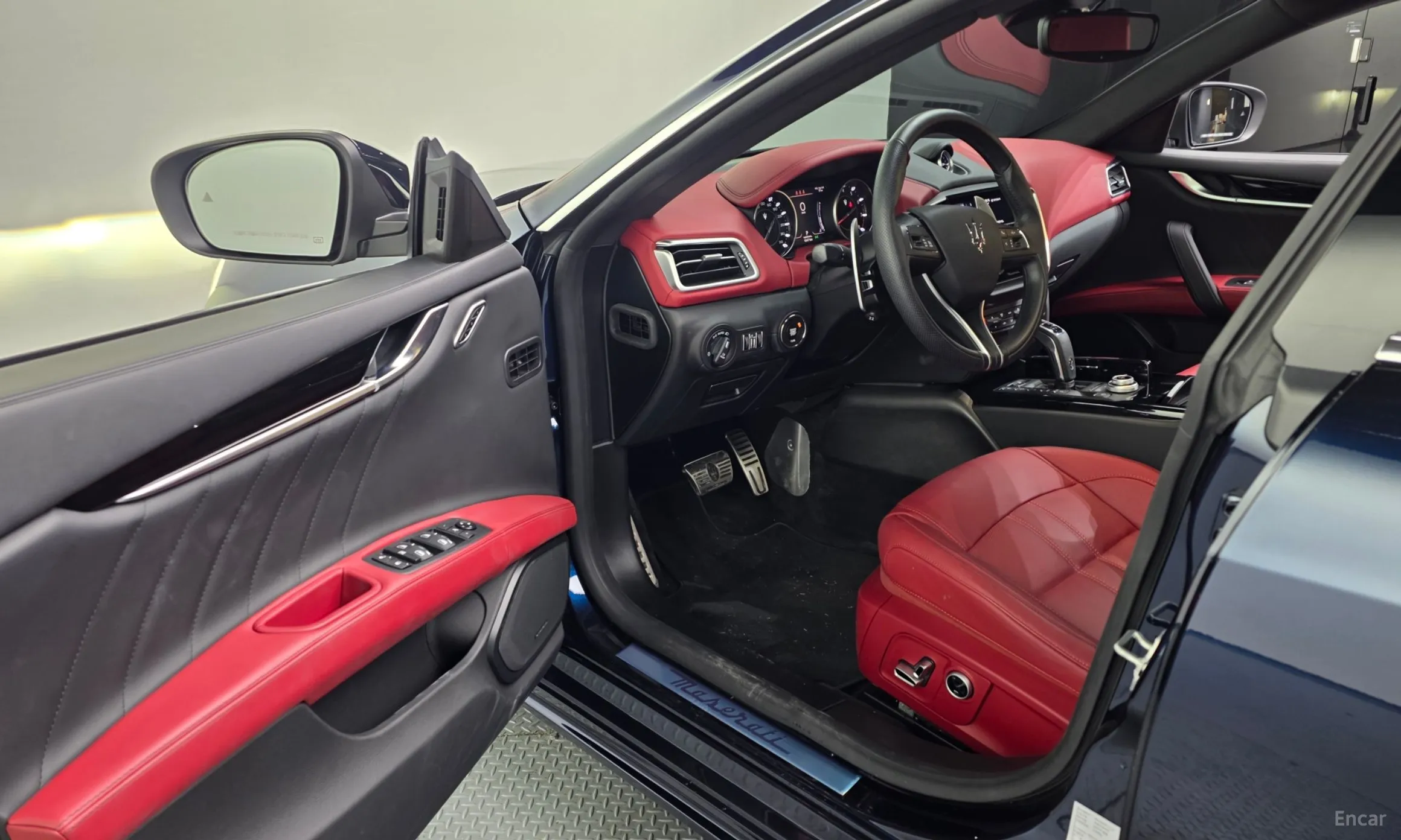 Maserati Ghibli превью 10