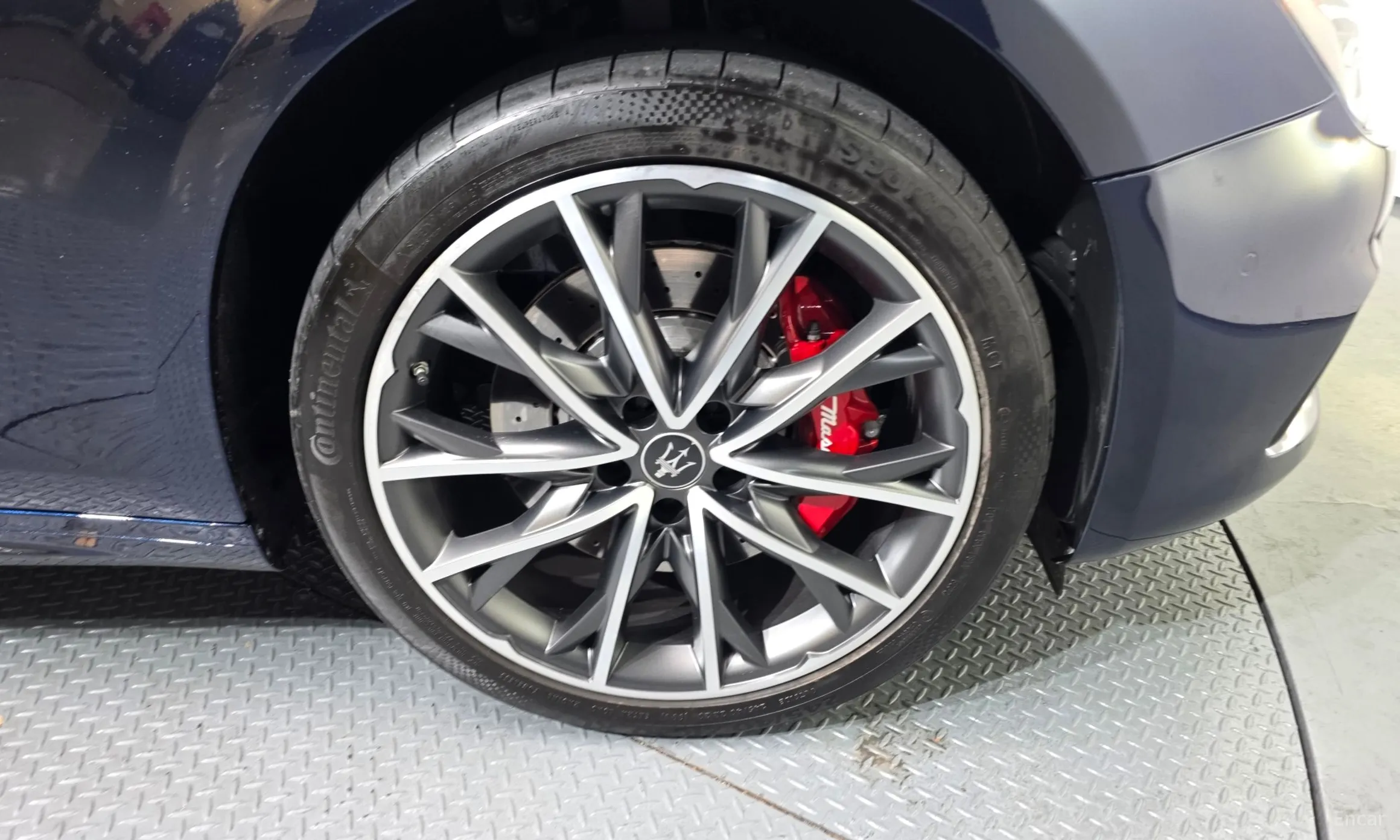 Maserati Ghibli превью 5