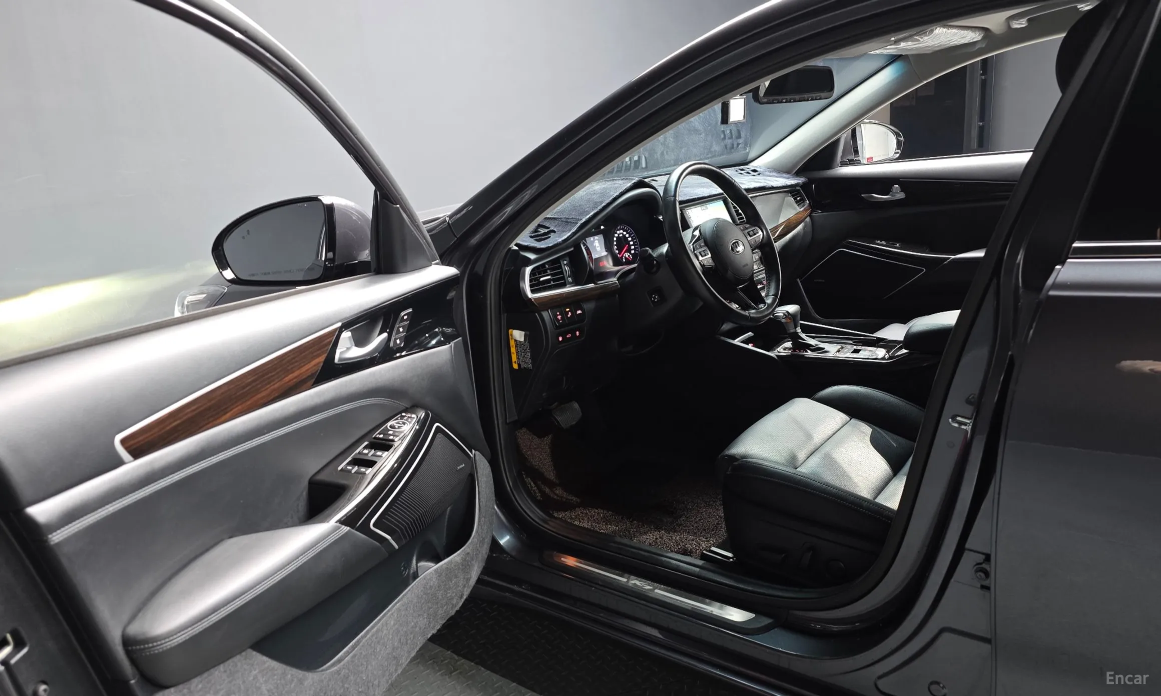 Kia K7 превью 10