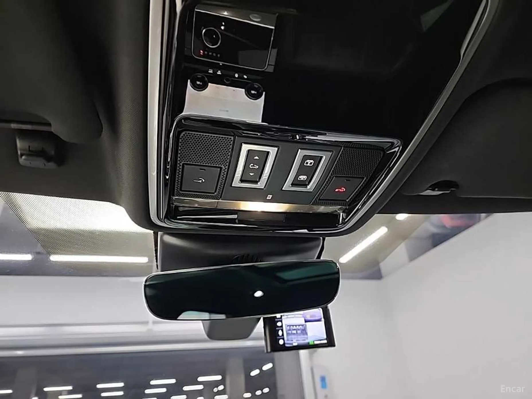 Land Rover Range Rover Bella превью 17