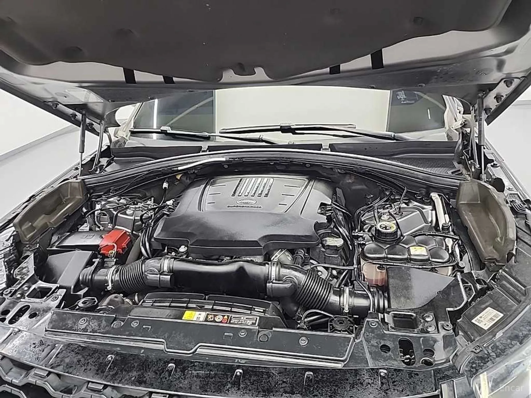 Land Rover Range Rover Bella превью 5