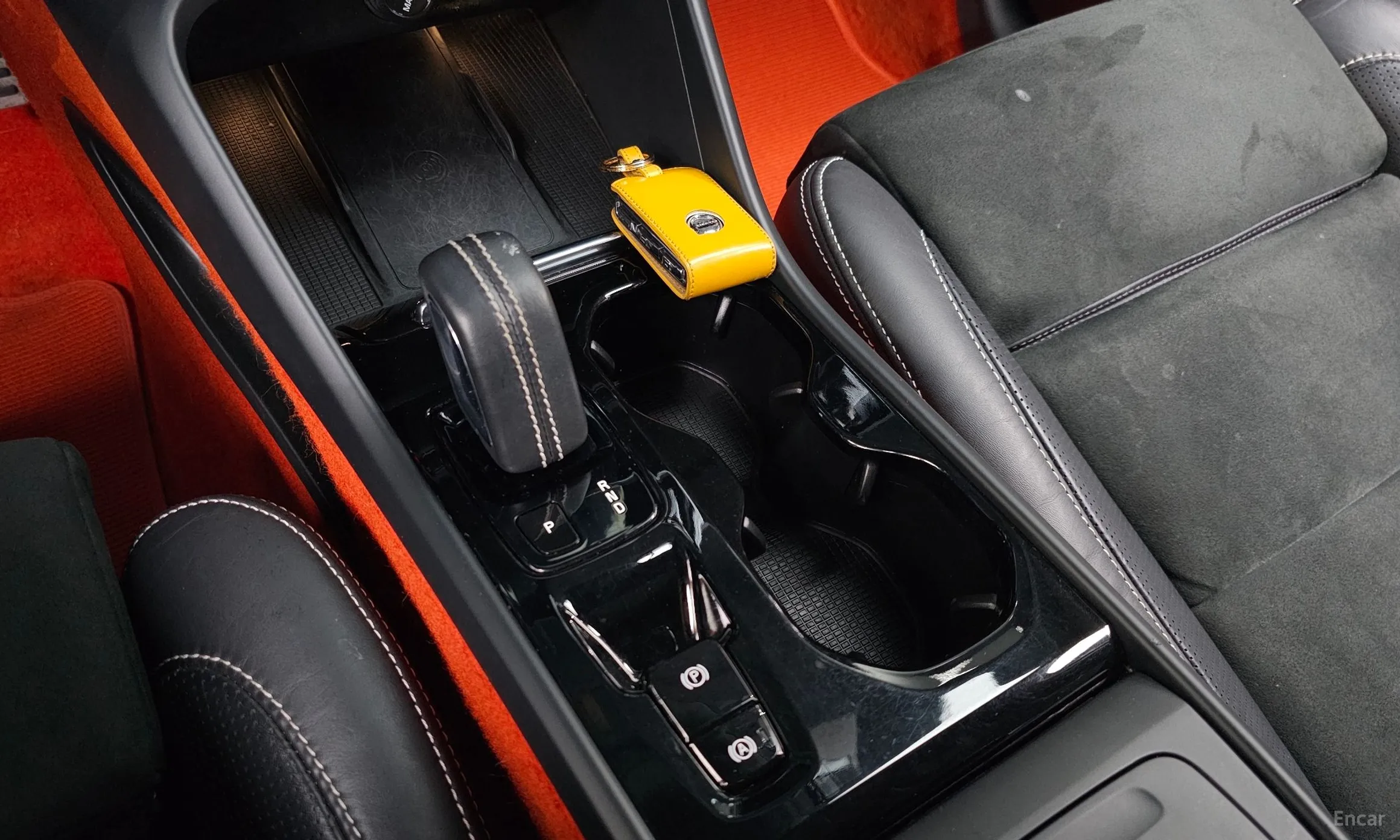 Volvo XC40 превью 9