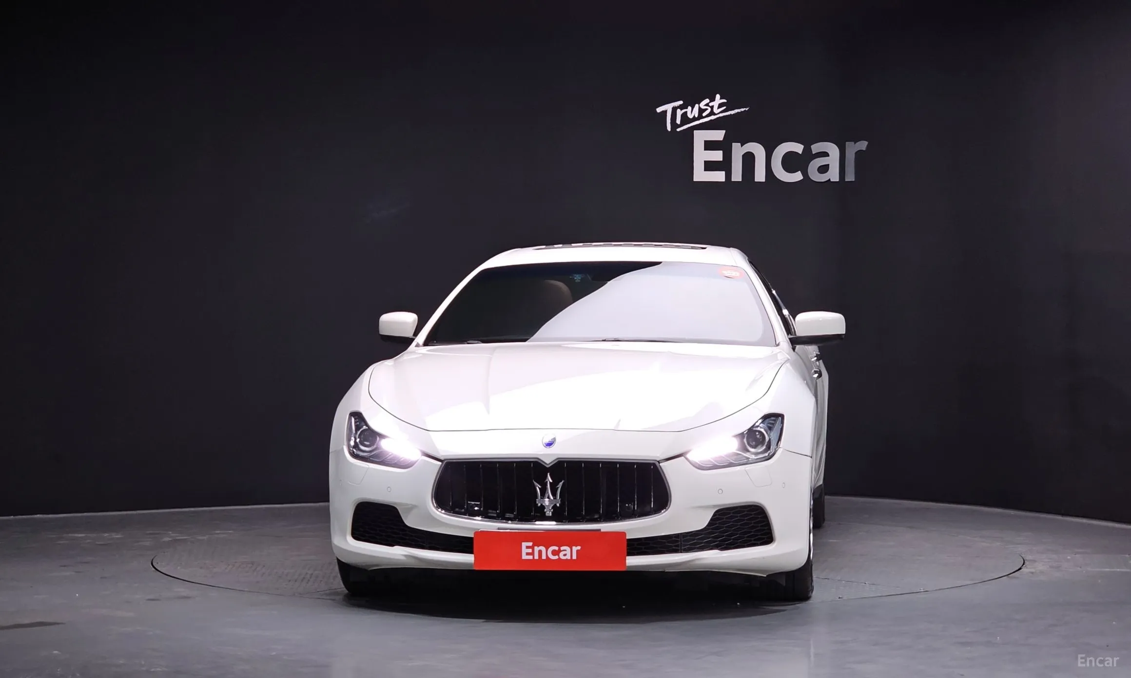 Maserati Ghibli превью 3