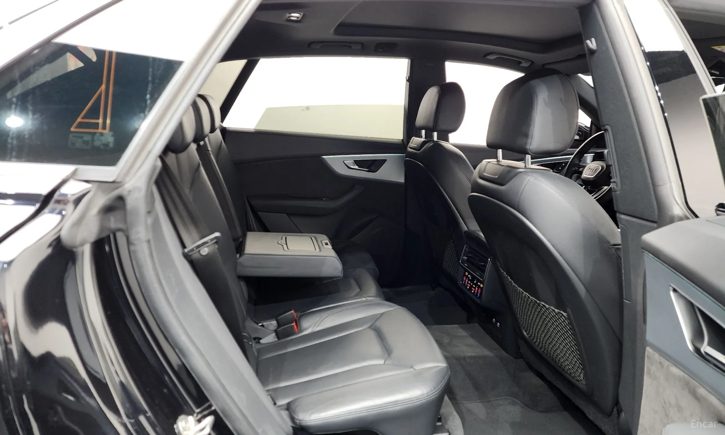 Audi Q8 (4M) превью 12