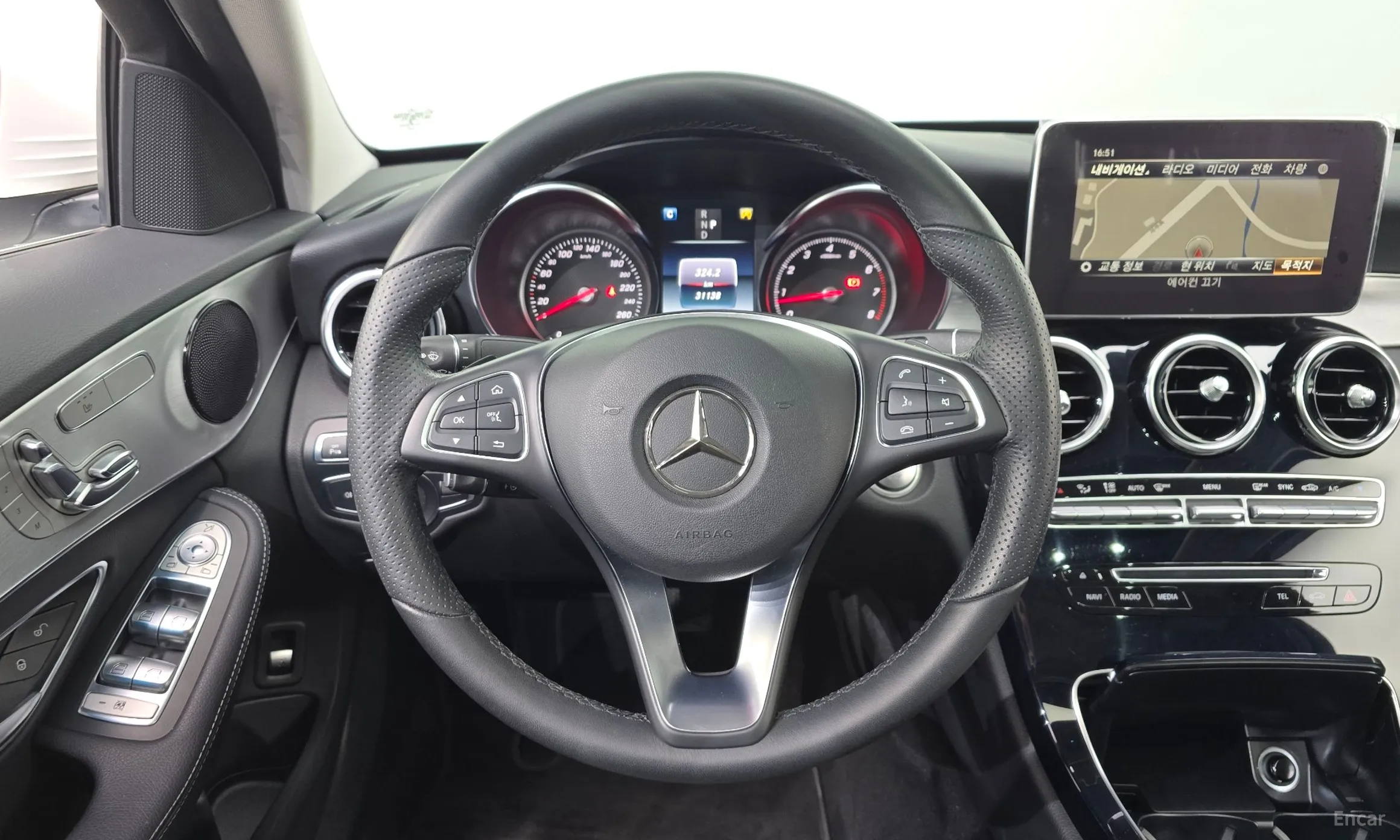 Mercedes Benz C-Class W205 превью 13