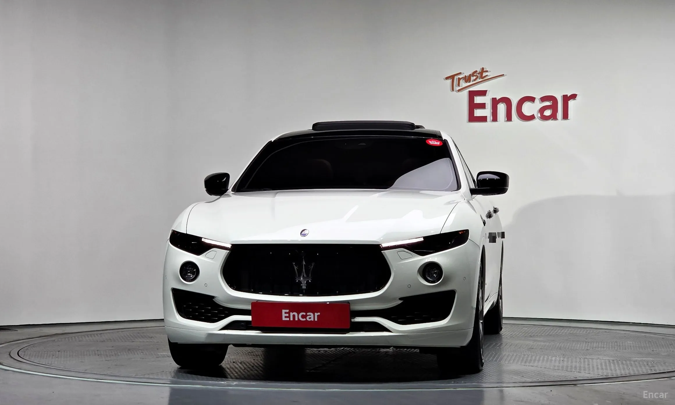 Maserati Levante превью 3