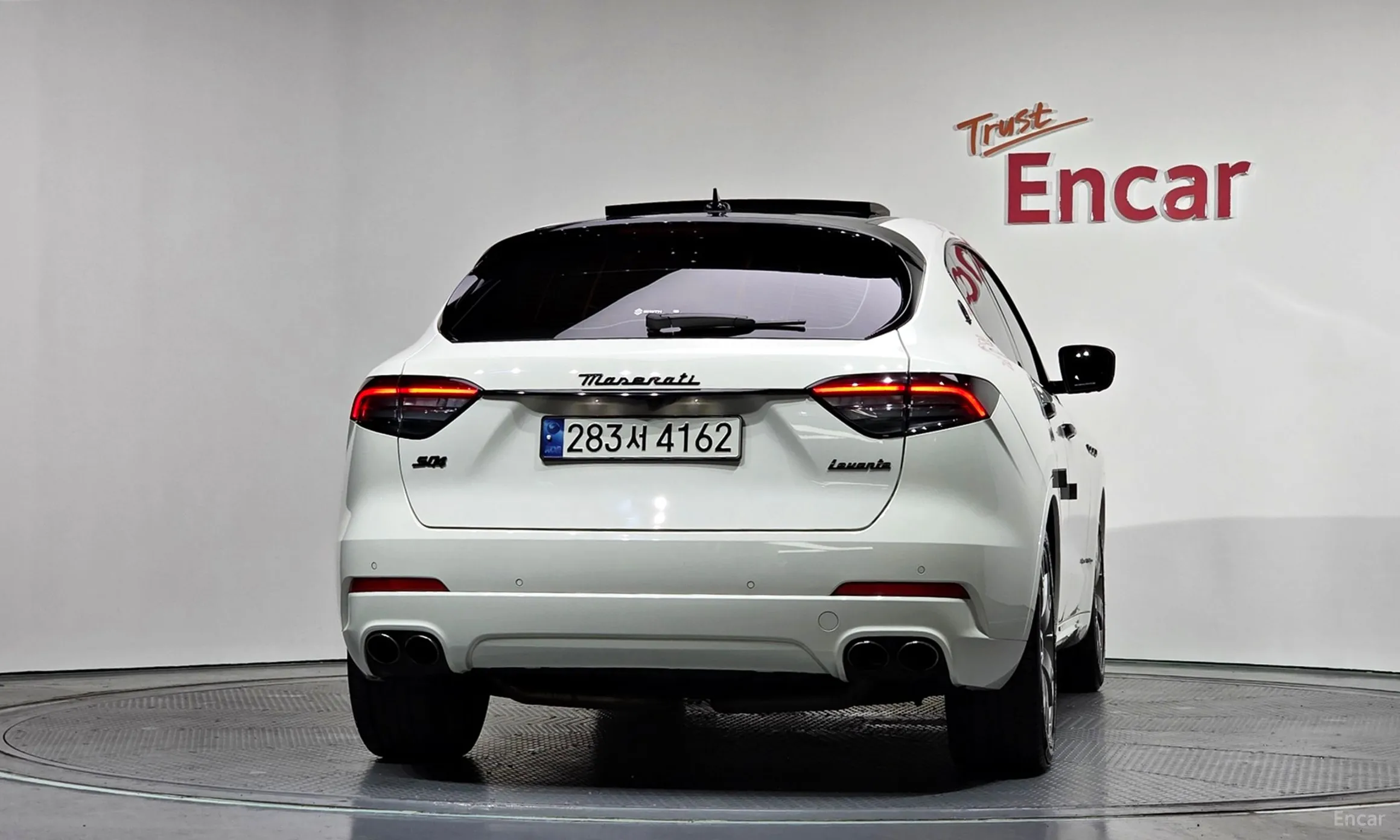 Maserati Levante превью 4